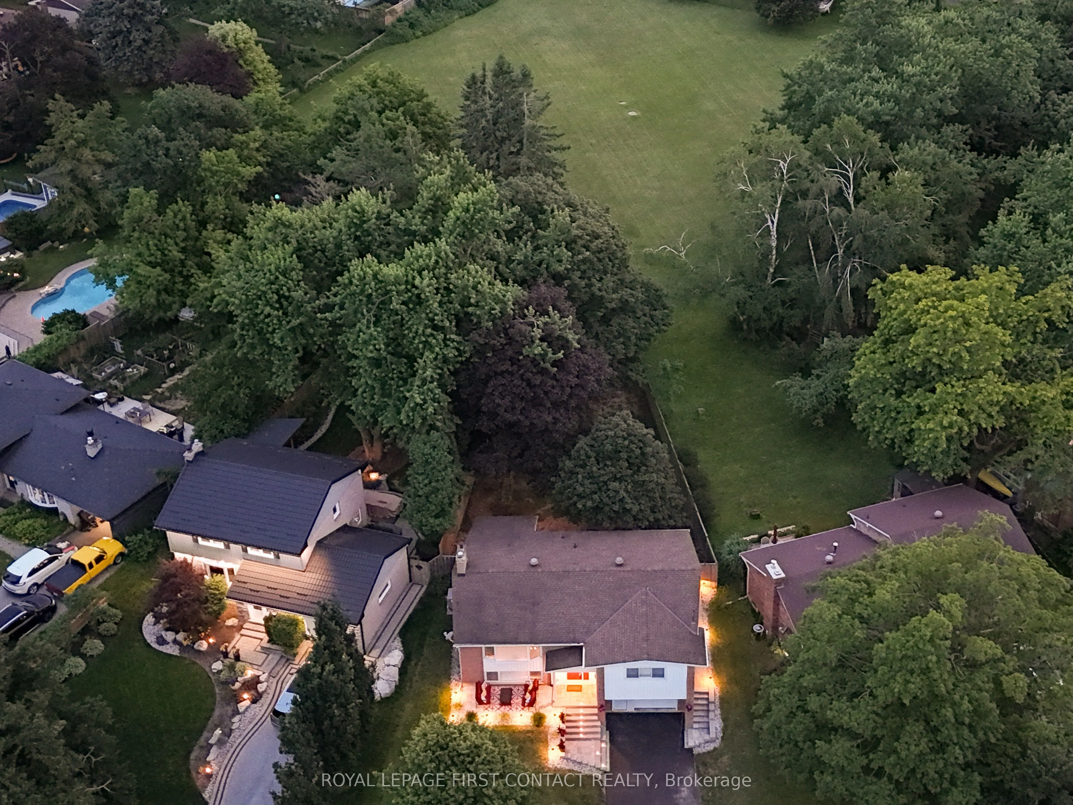 27 Tower Crescent