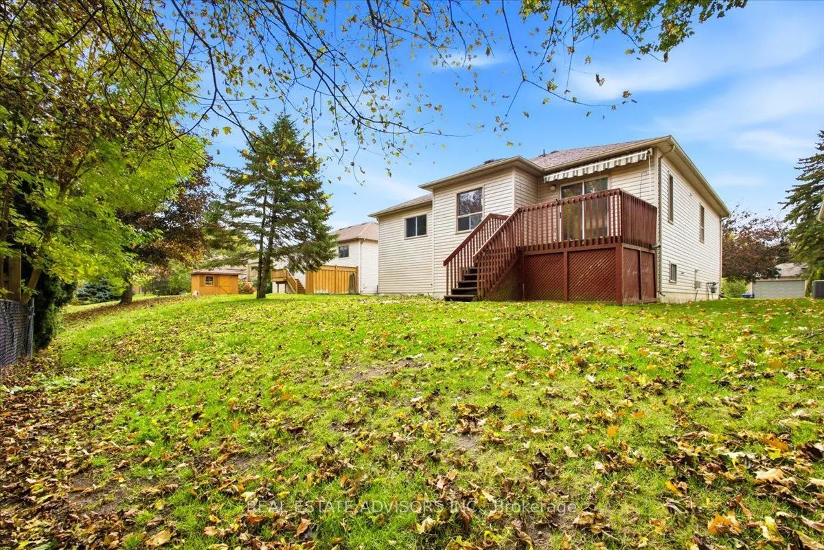64 ACORN Crescent