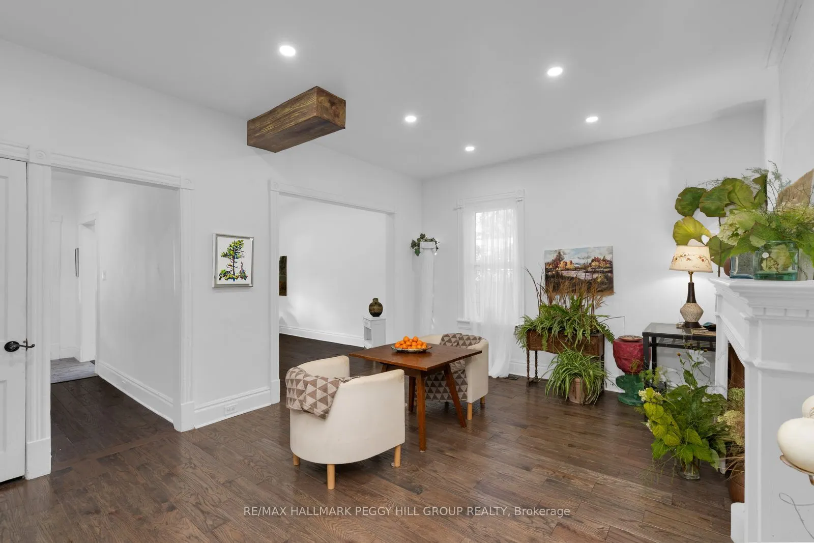 11 Frances Street N