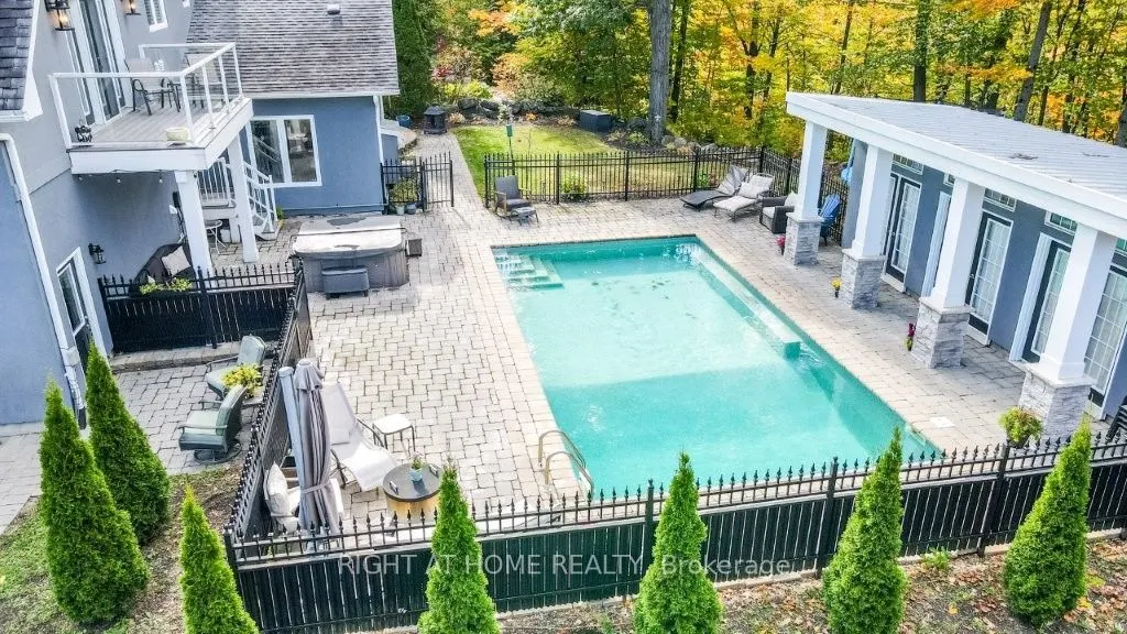 44 HIGHLAND Drive
