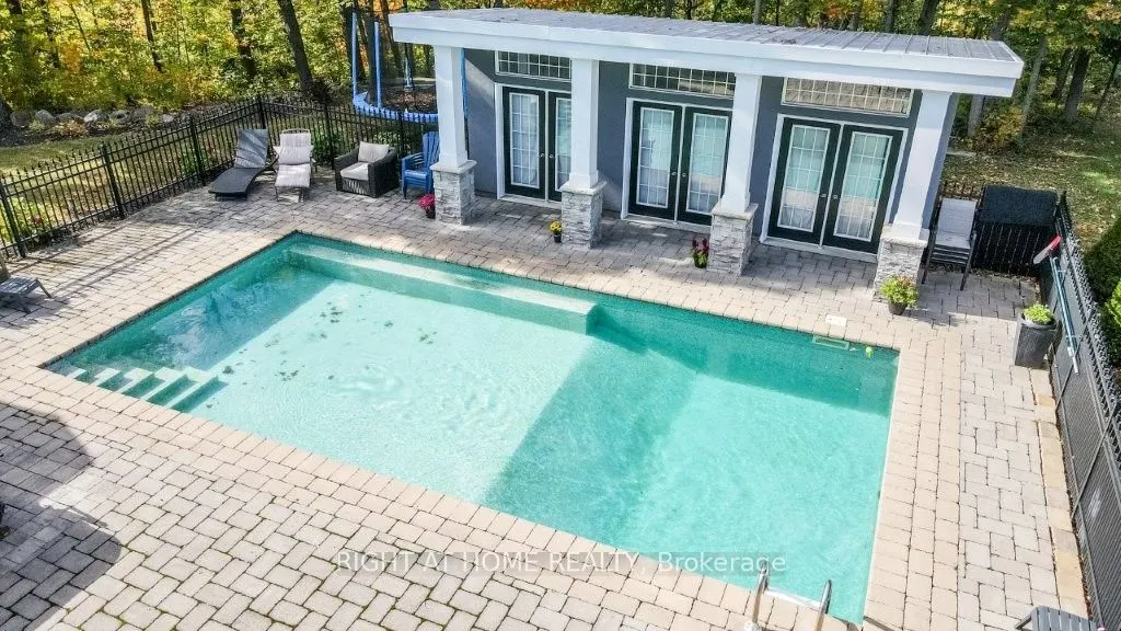 44 HIGHLAND Drive
