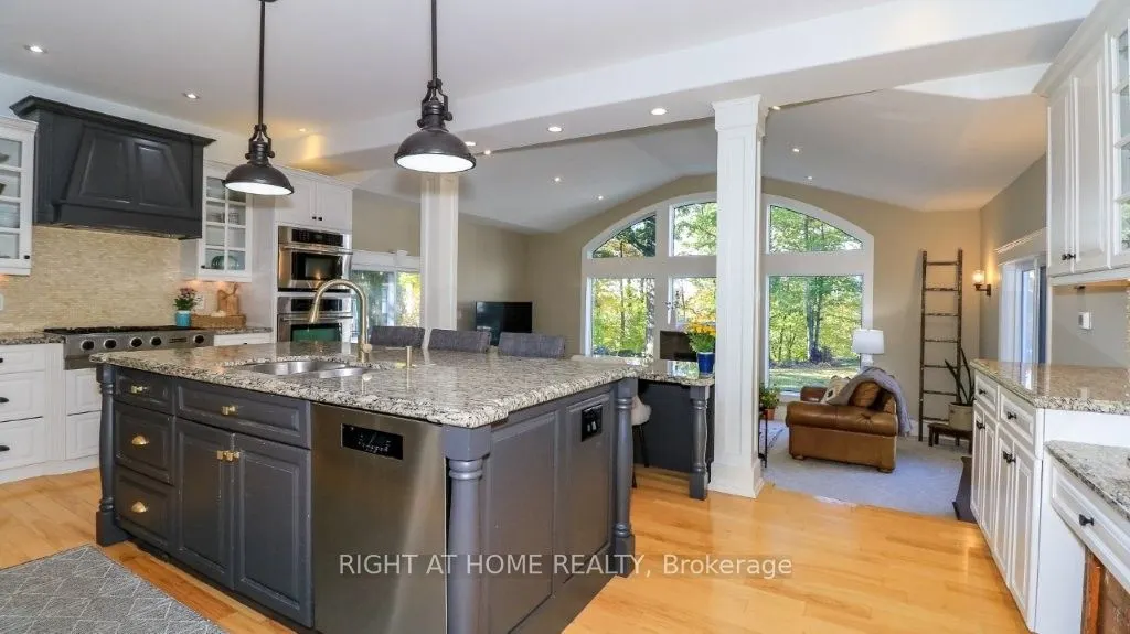 44 HIGHLAND Drive