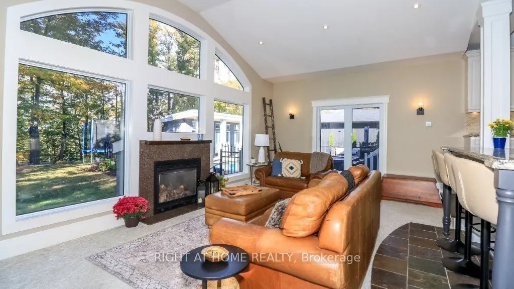 44 HIGHLAND Drive