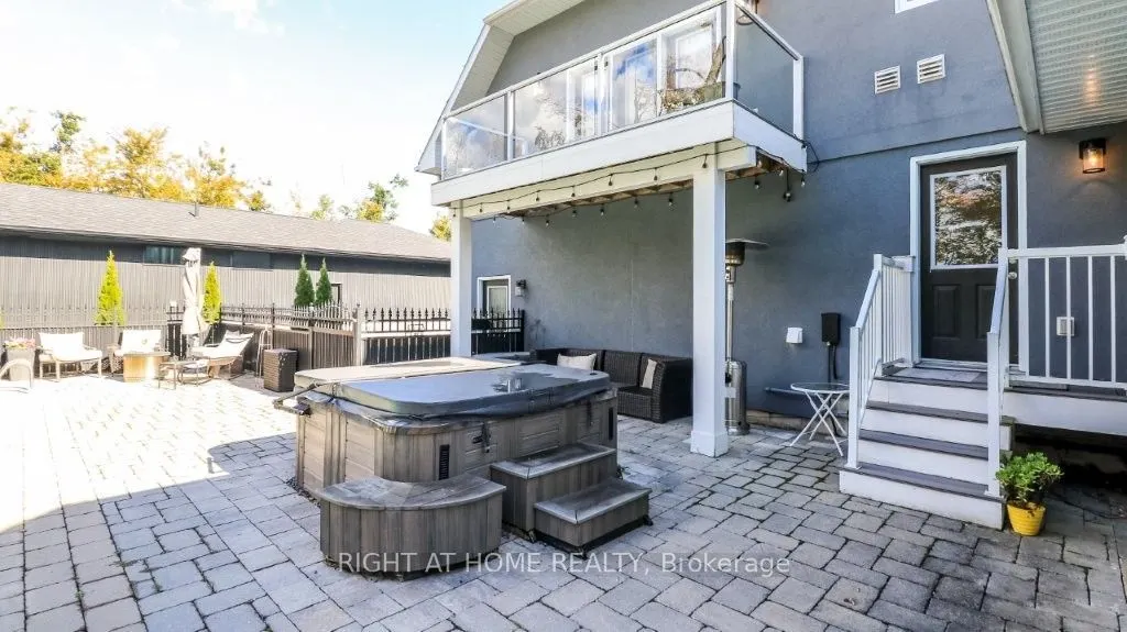 44 HIGHLAND Drive