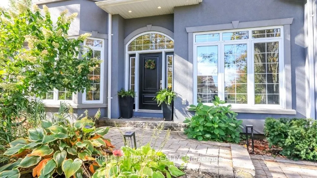 44 HIGHLAND Drive