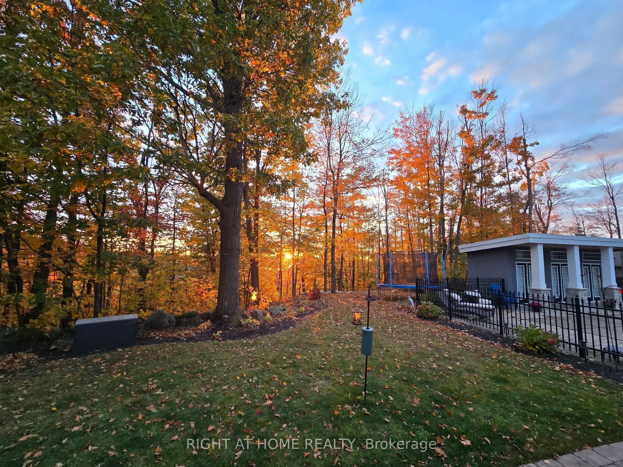 44 HIGHLAND Drive