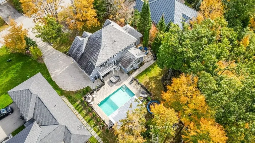 44 HIGHLAND Drive