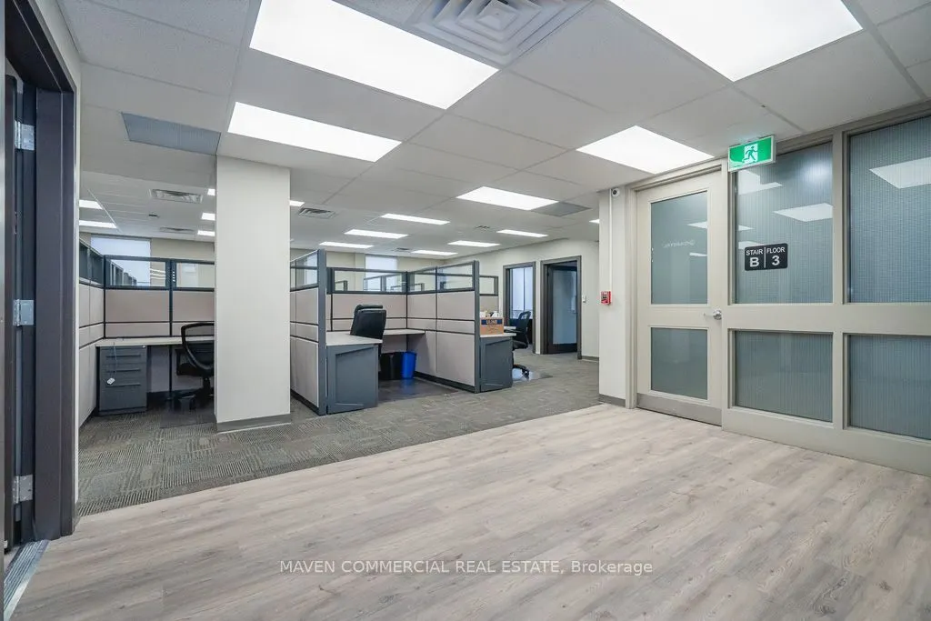 100 Colborne Street W