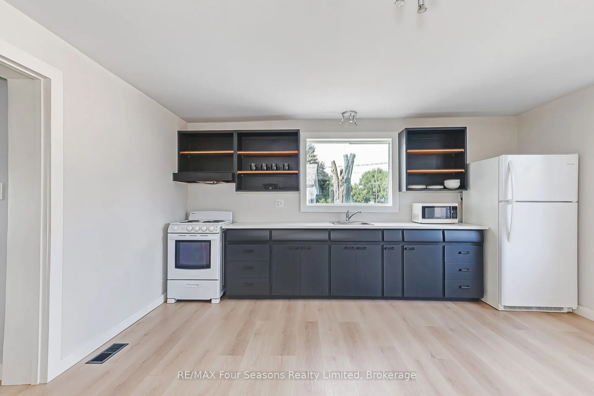 231 Superior Street