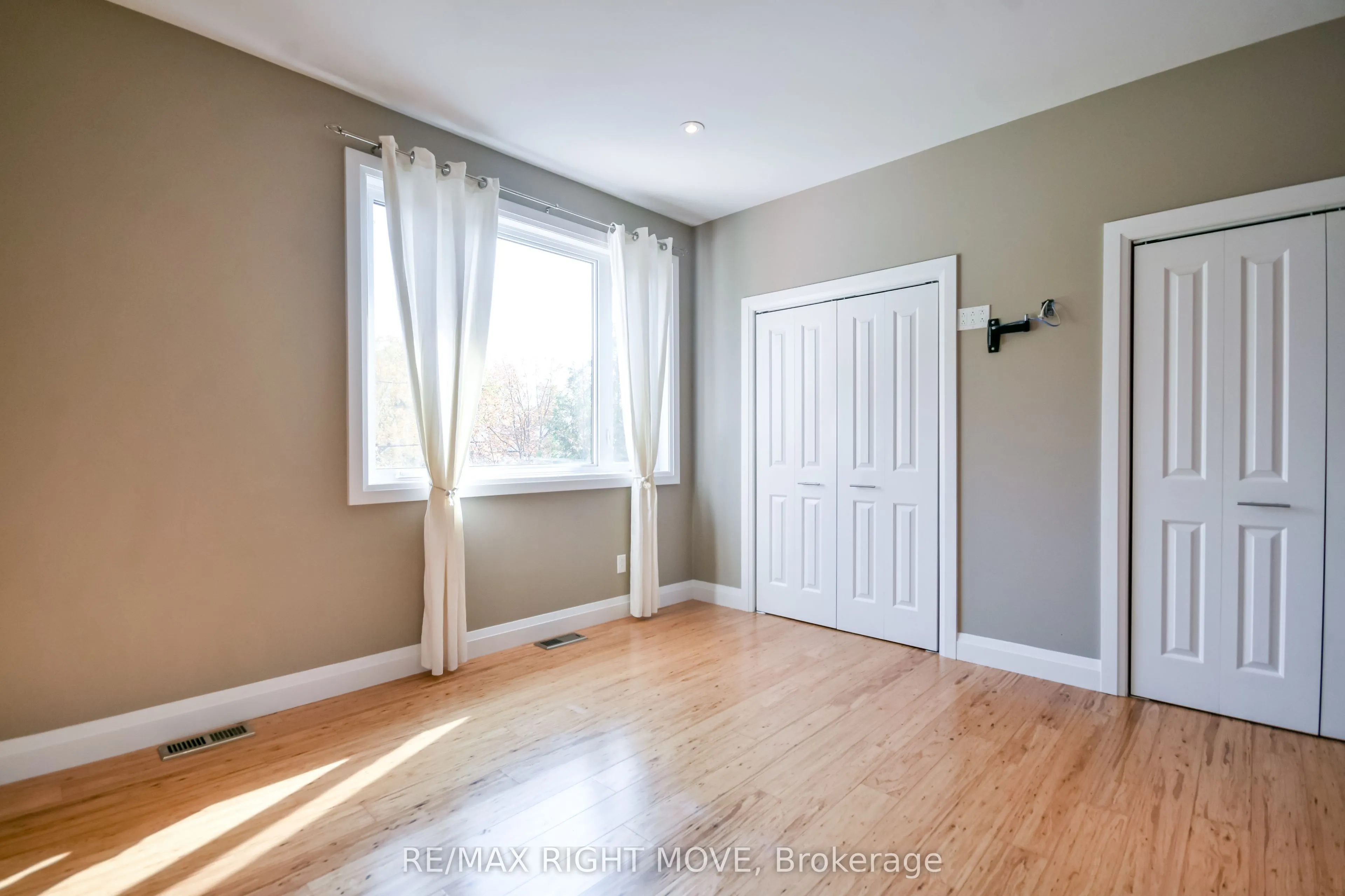 10 Letitia Street