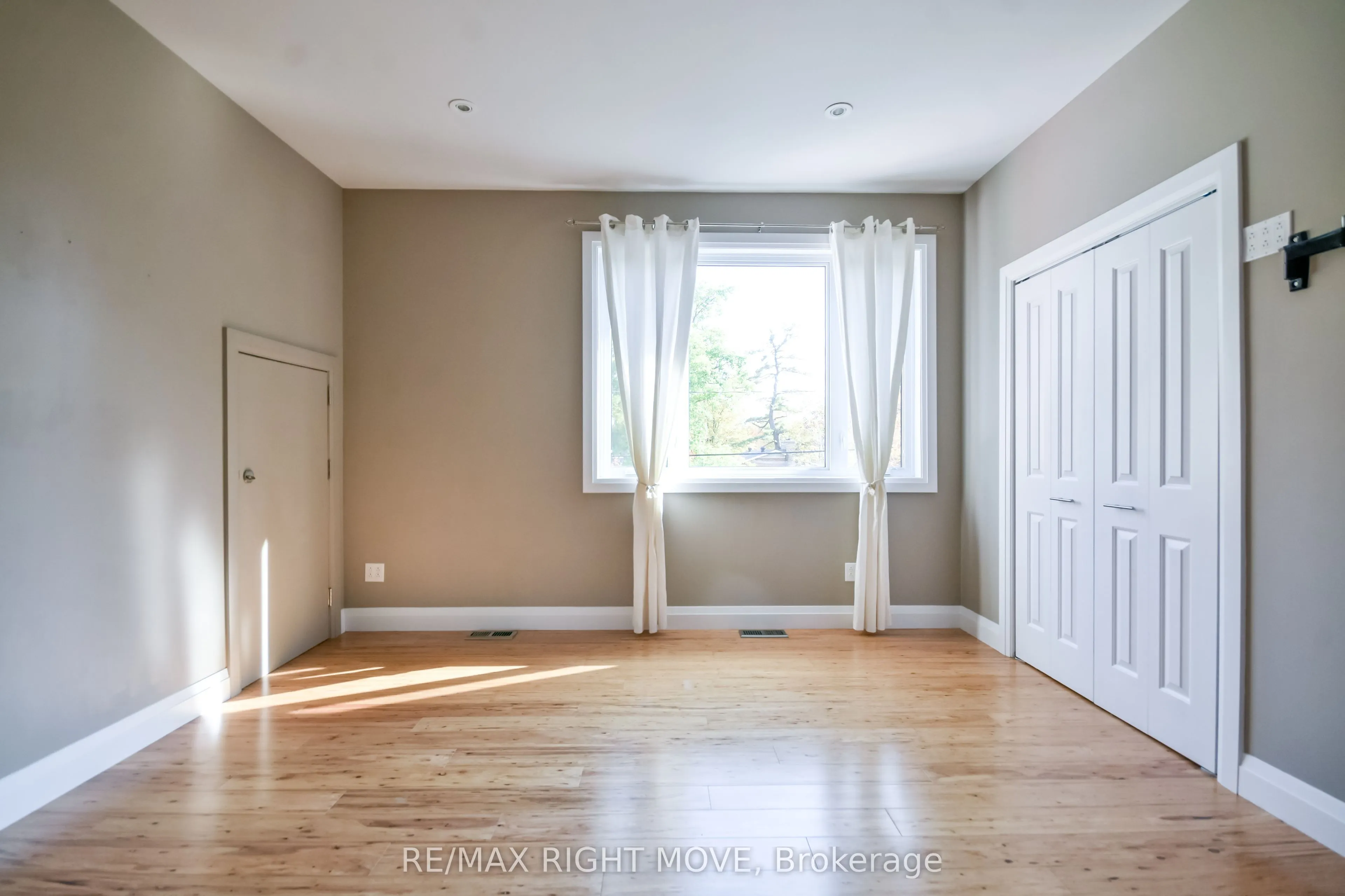 10 Letitia Street