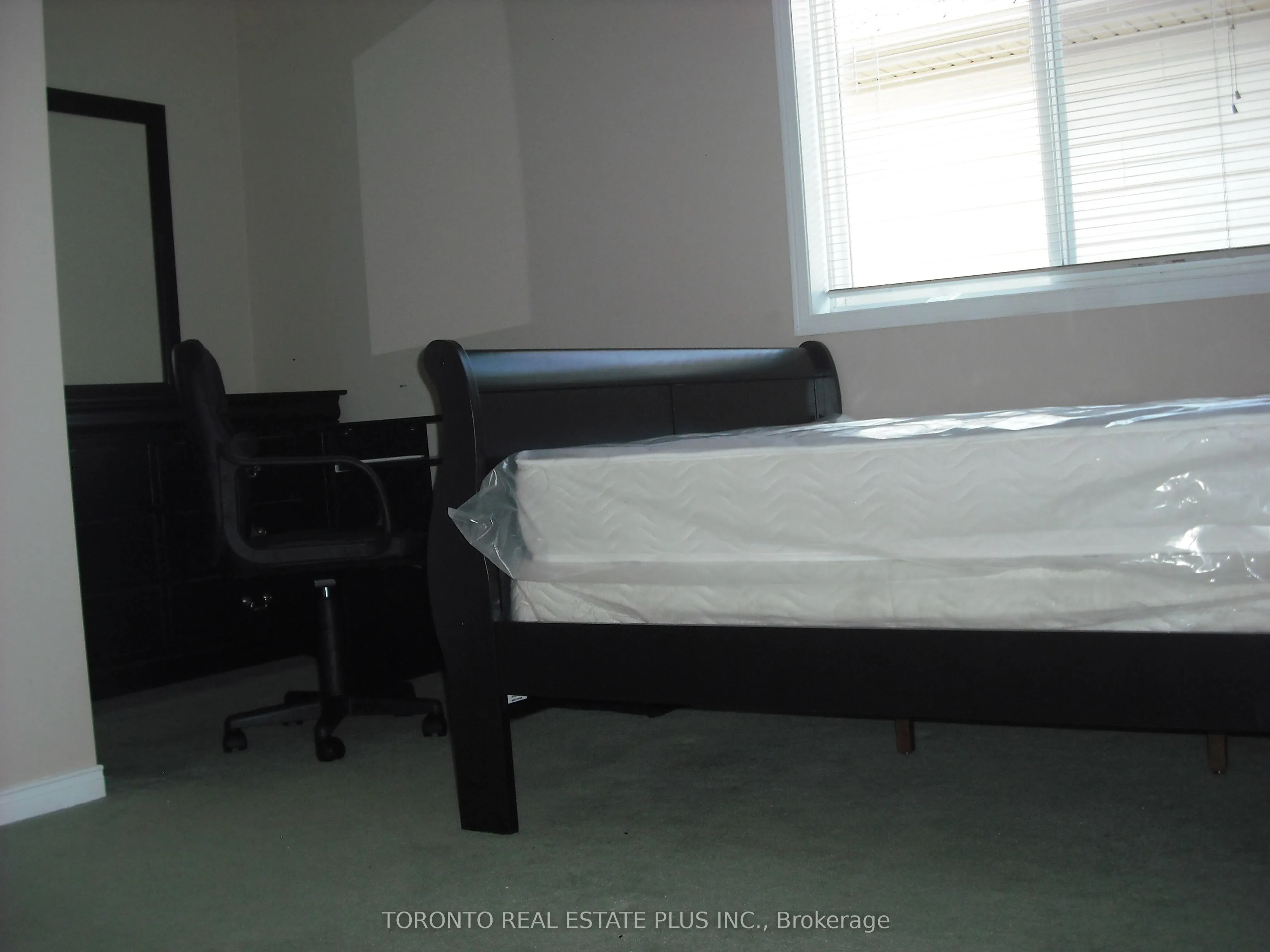 4 Vanessa Drive