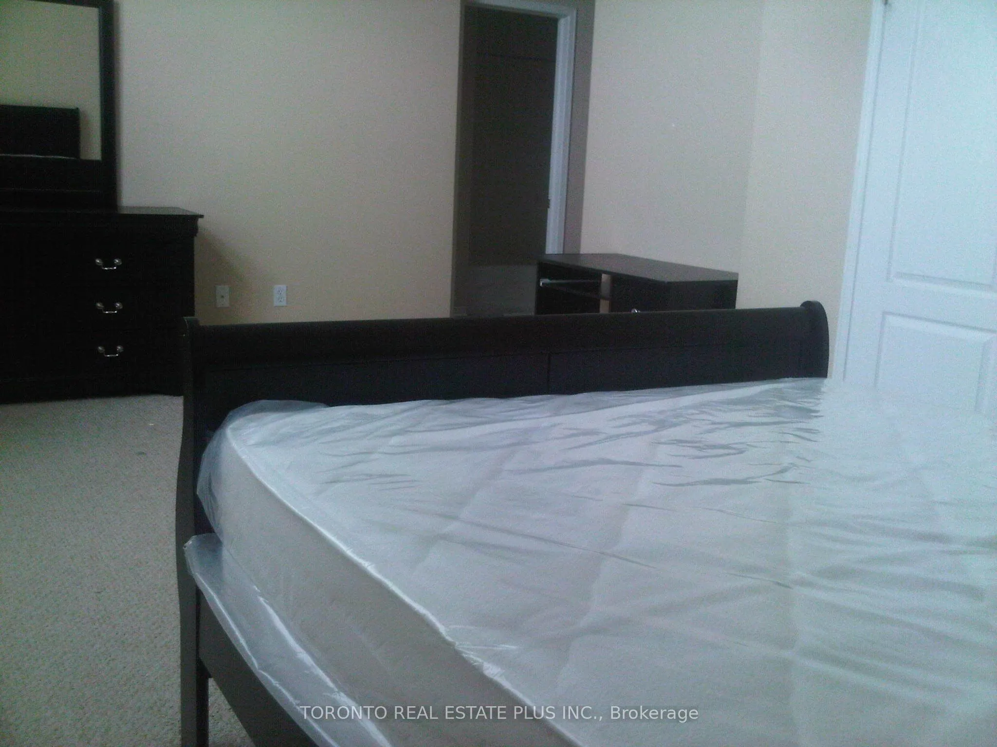 4 Vanessa Drive