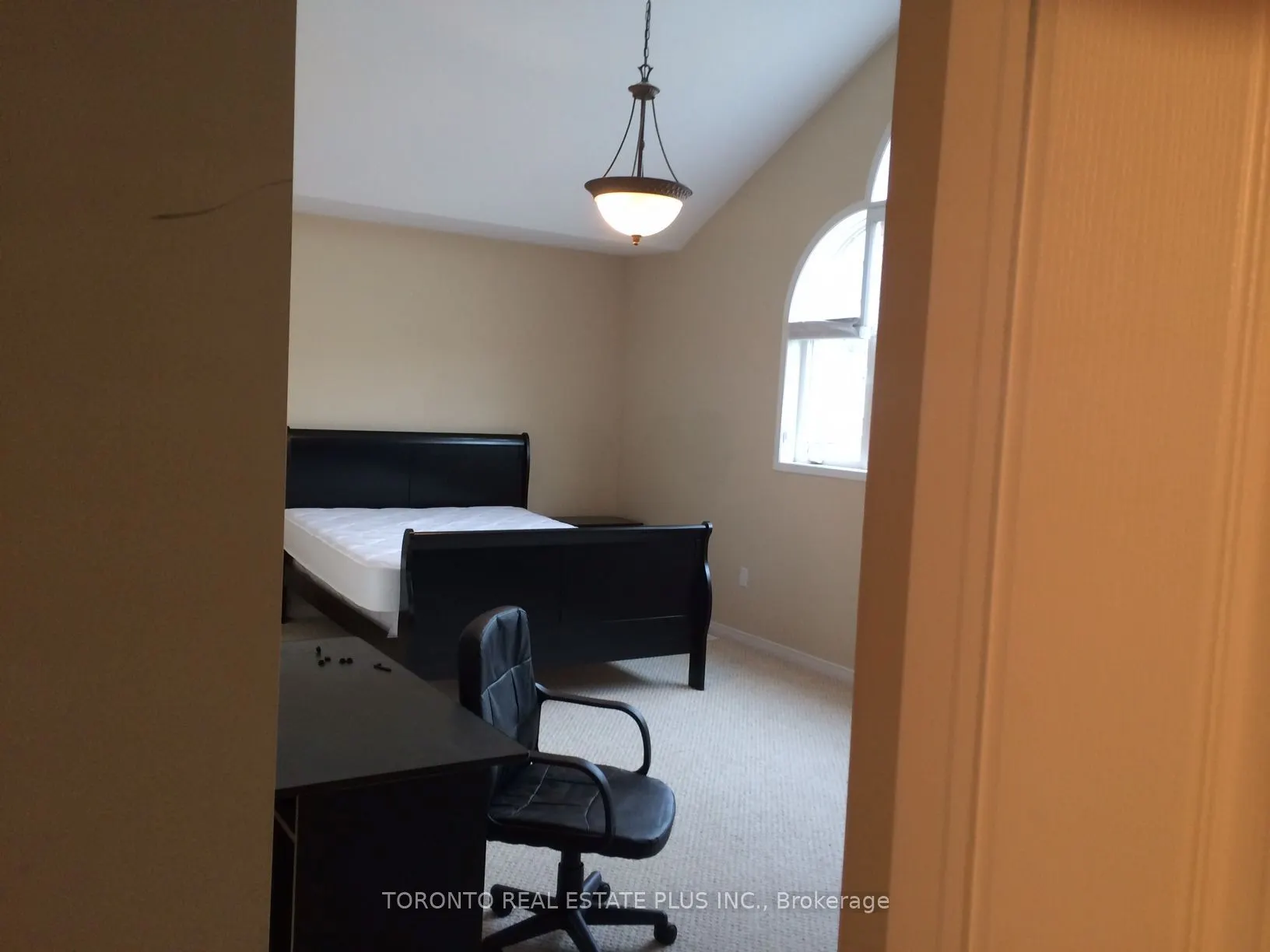4 Vanessa Drive
