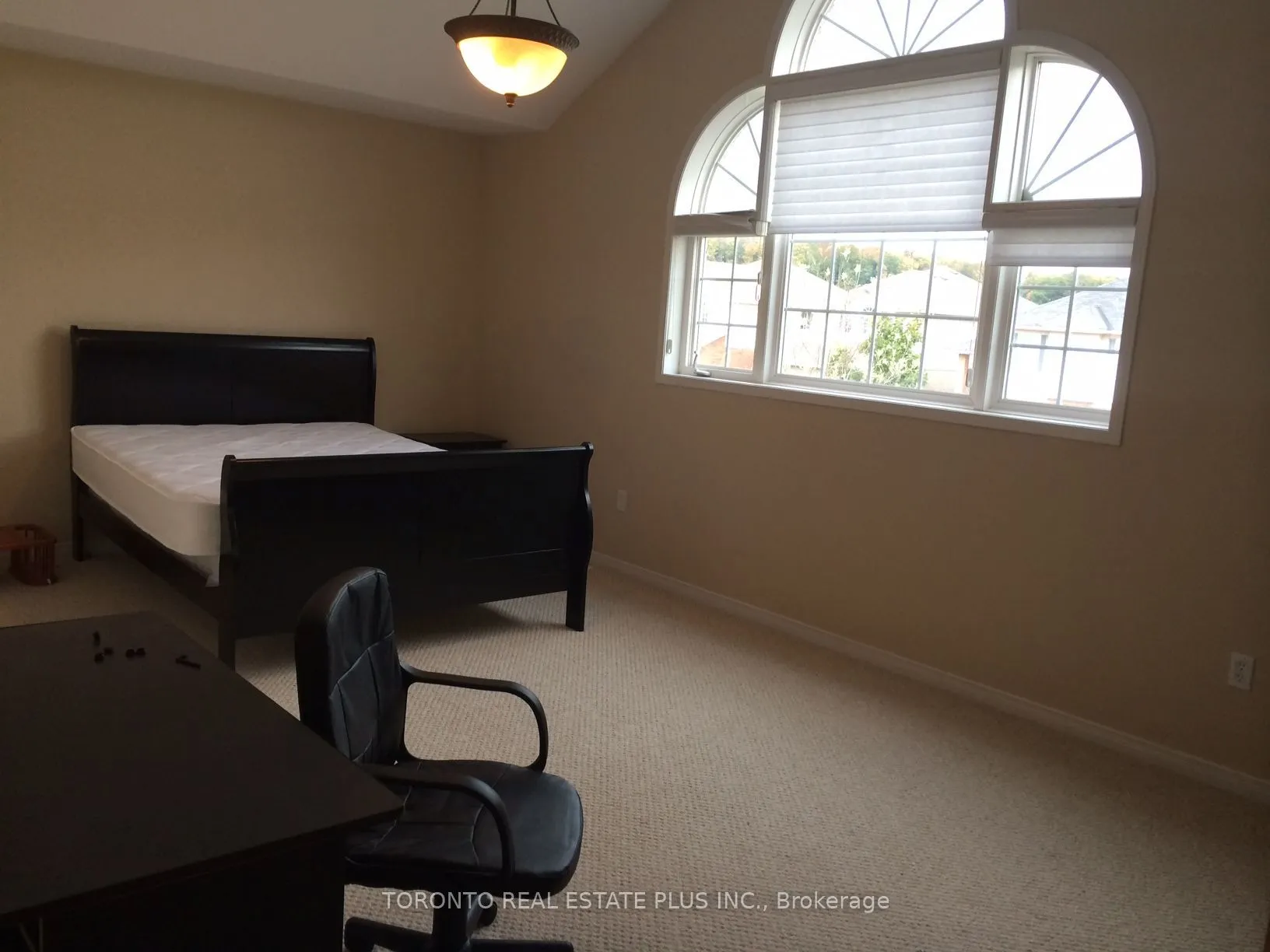 4 Vanessa Drive