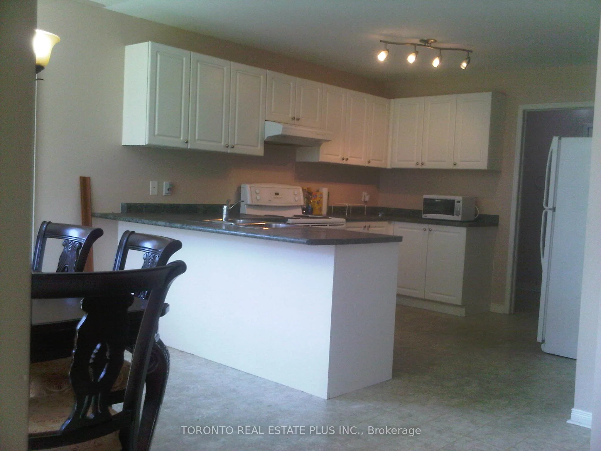 4 Vanessa Drive