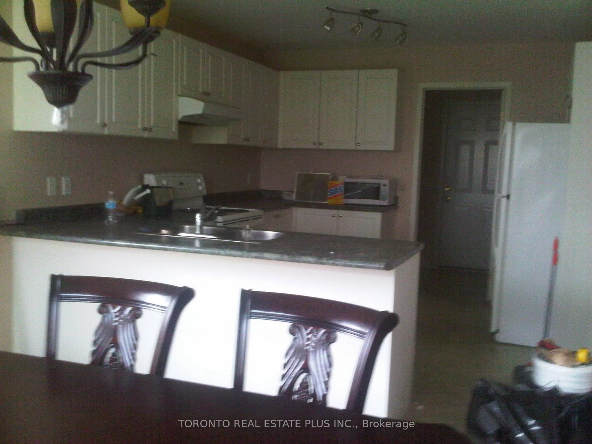 4 Vanessa Drive