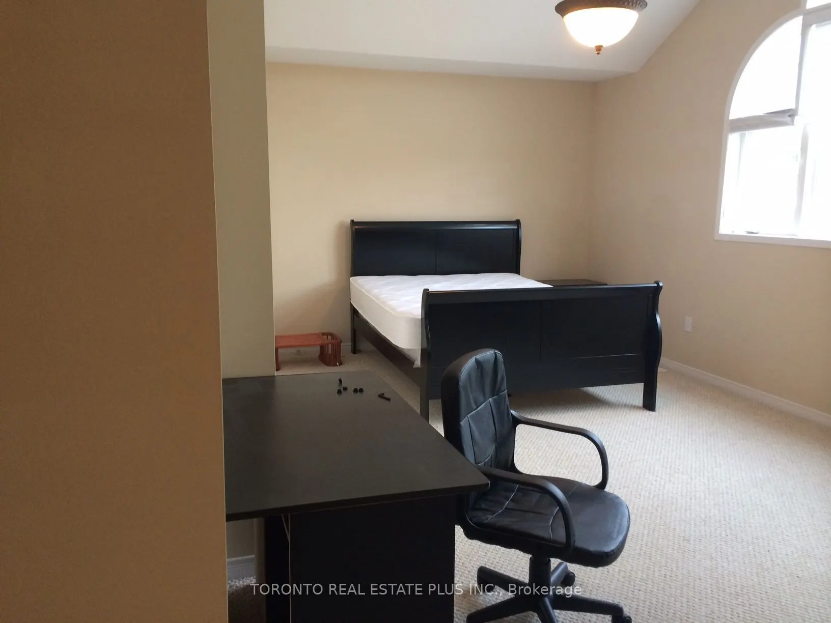 4 Vanessa Drive