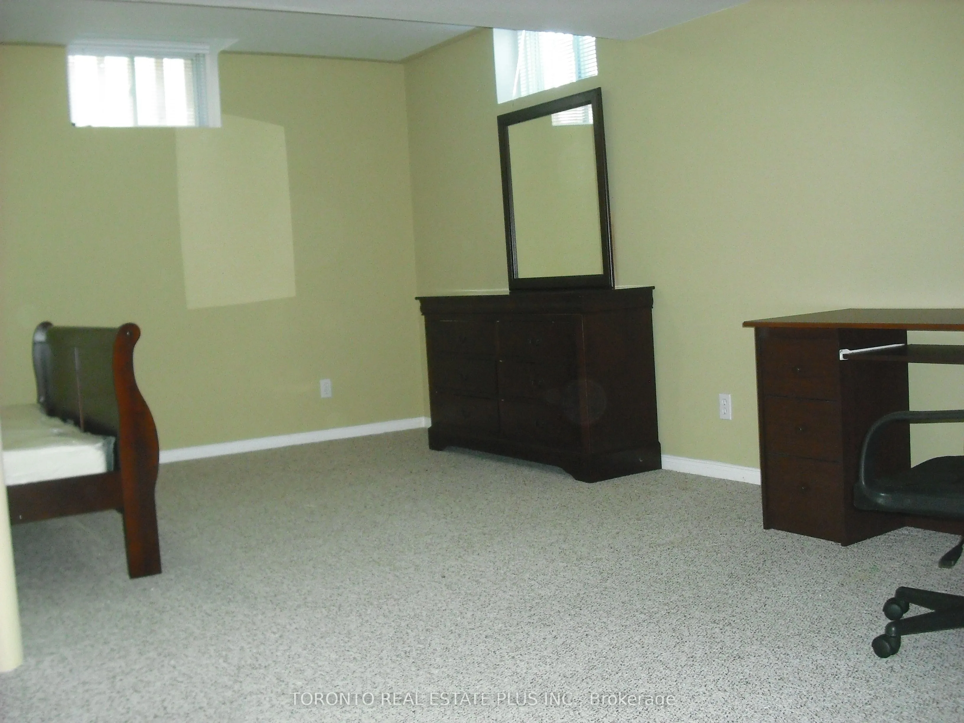 4 Vanessa Drive