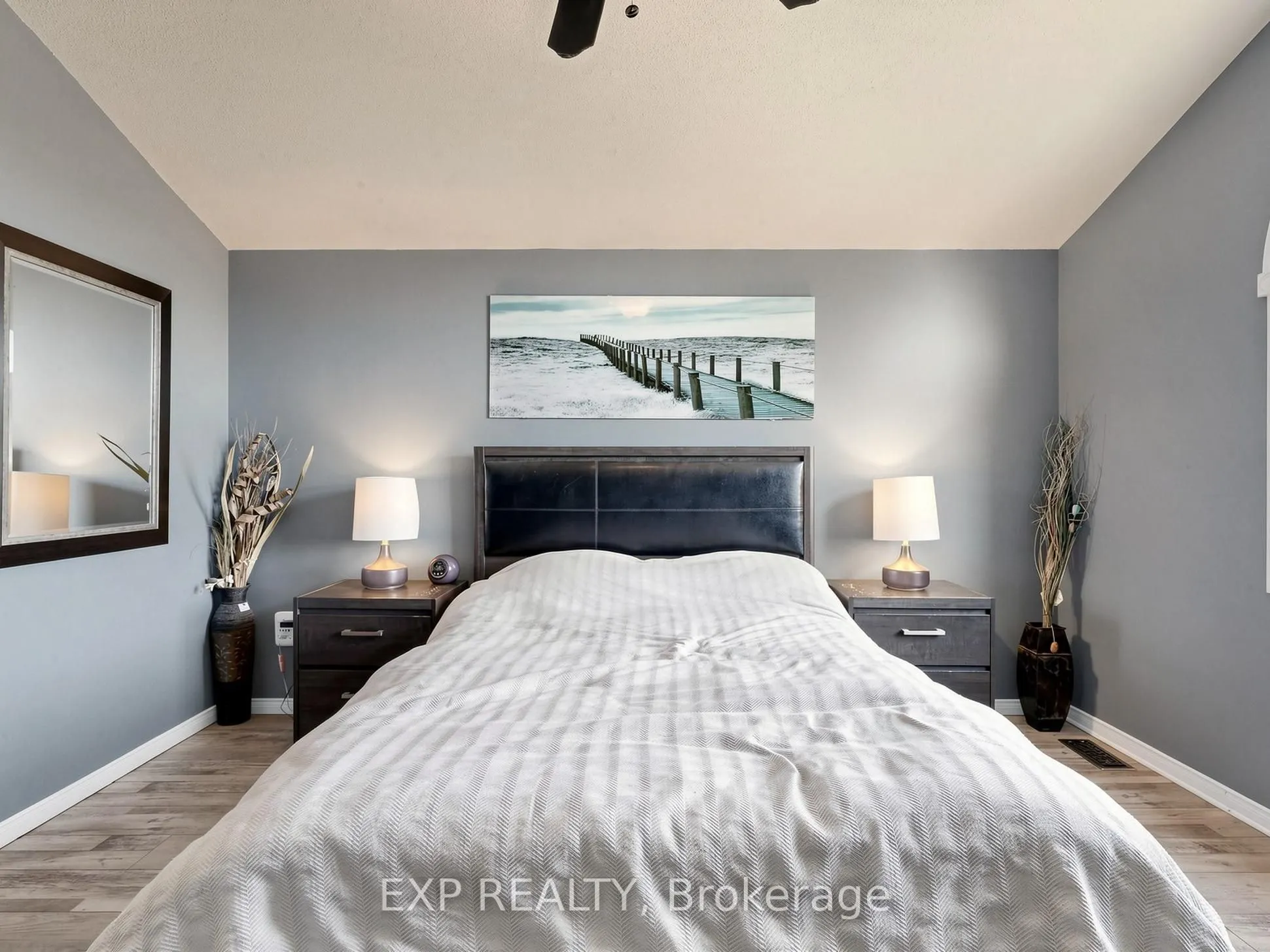 6 Booth Lane