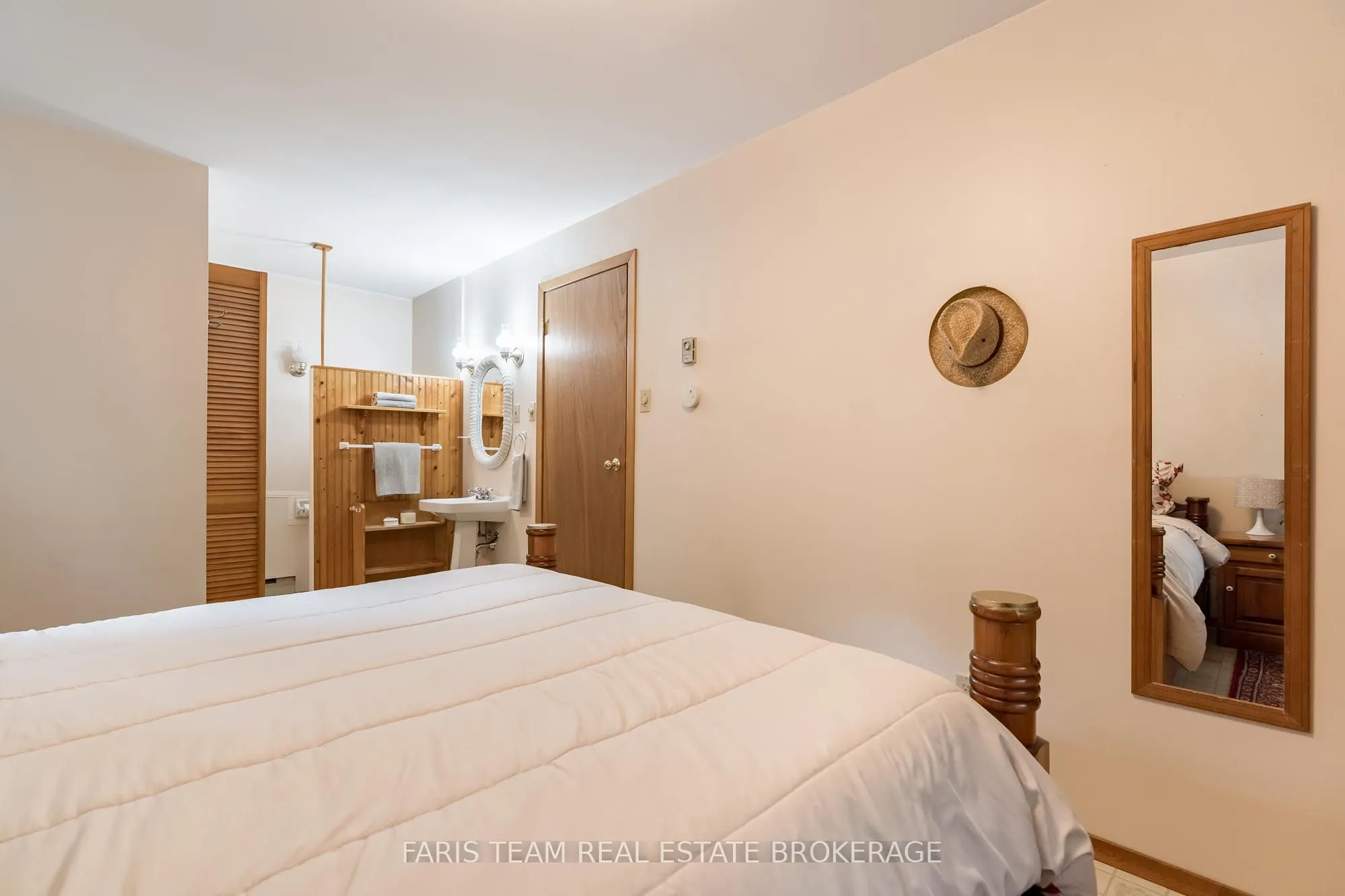 14 Chez Nous Avenue