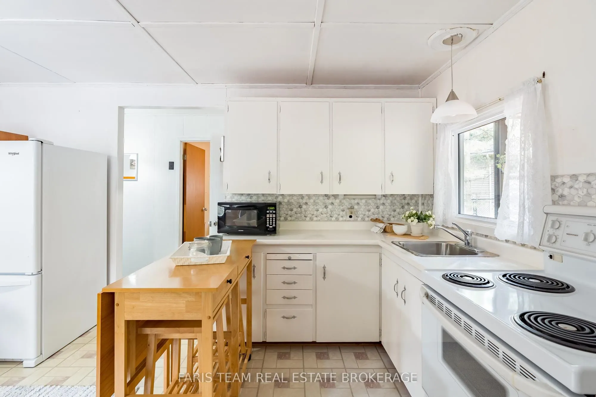 14 Chez Nous Avenue