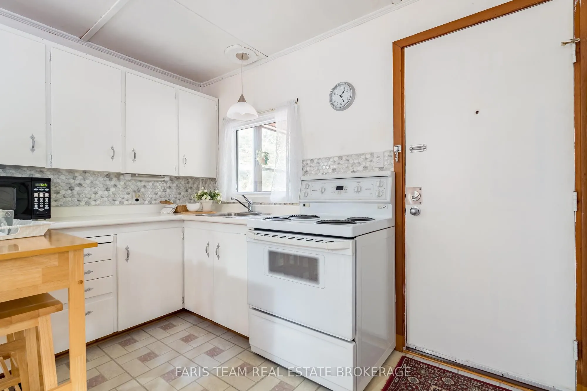 14 Chez Nous Avenue