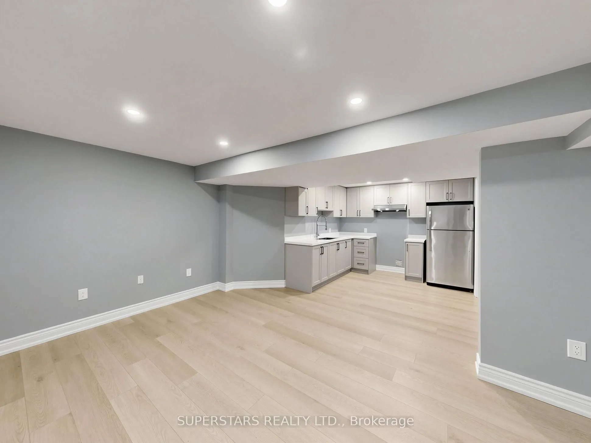 75 Ambler Bay