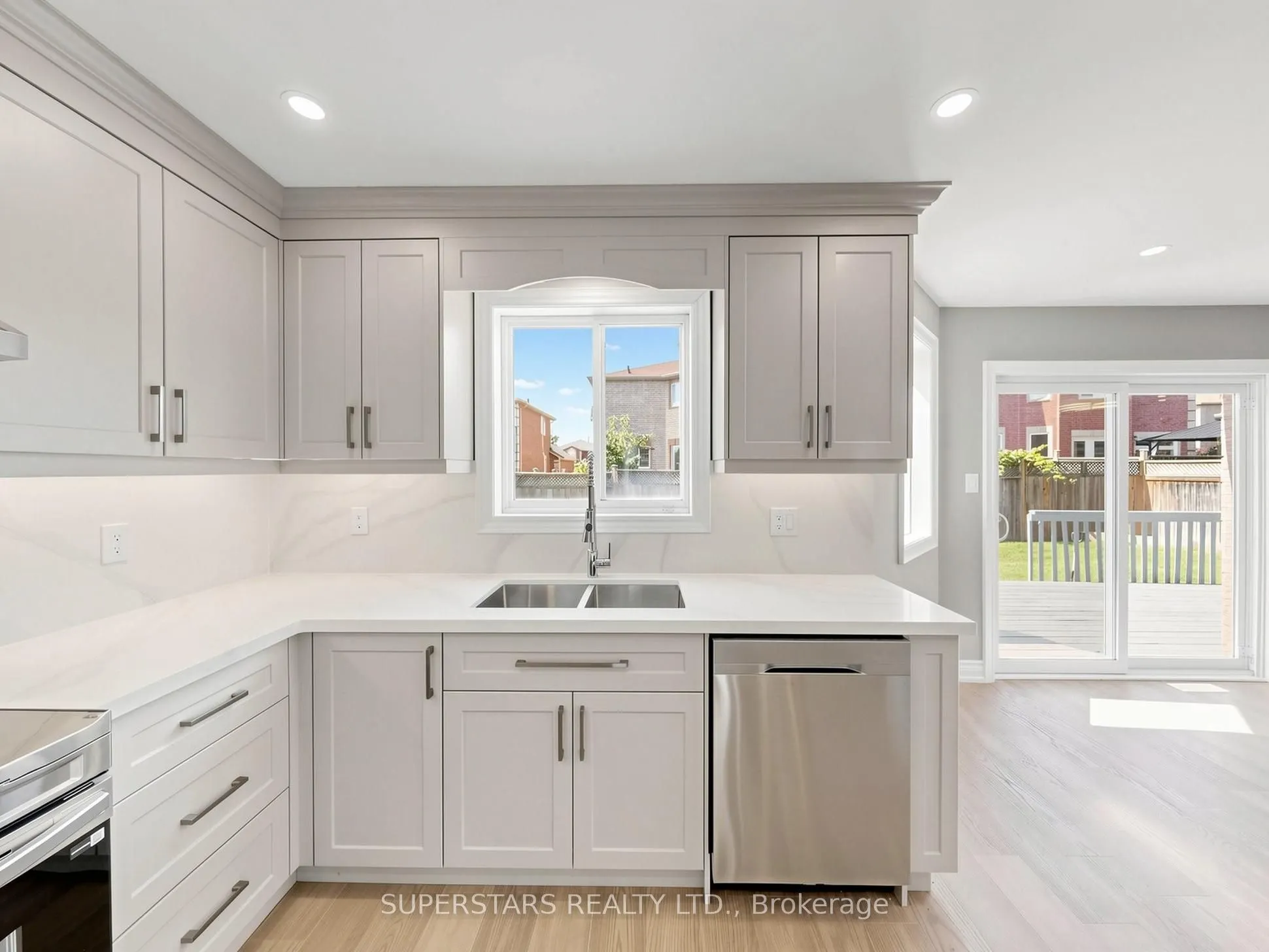 75 Ambler Bay