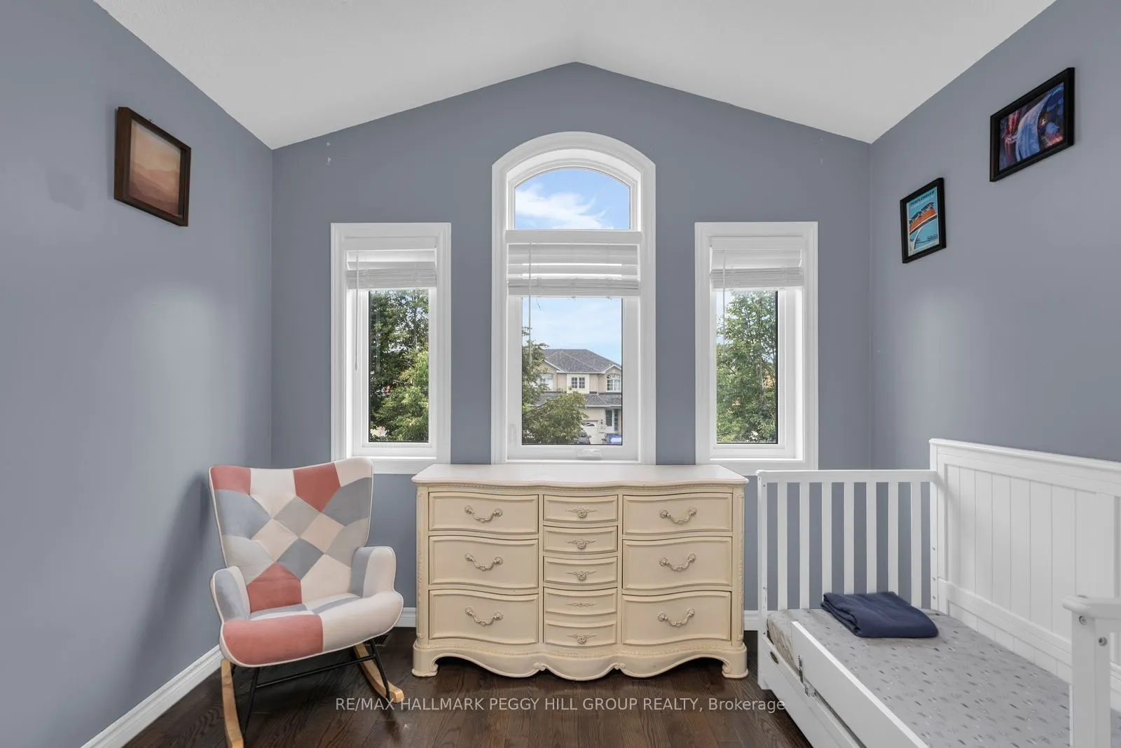 104 Leslie Avenue