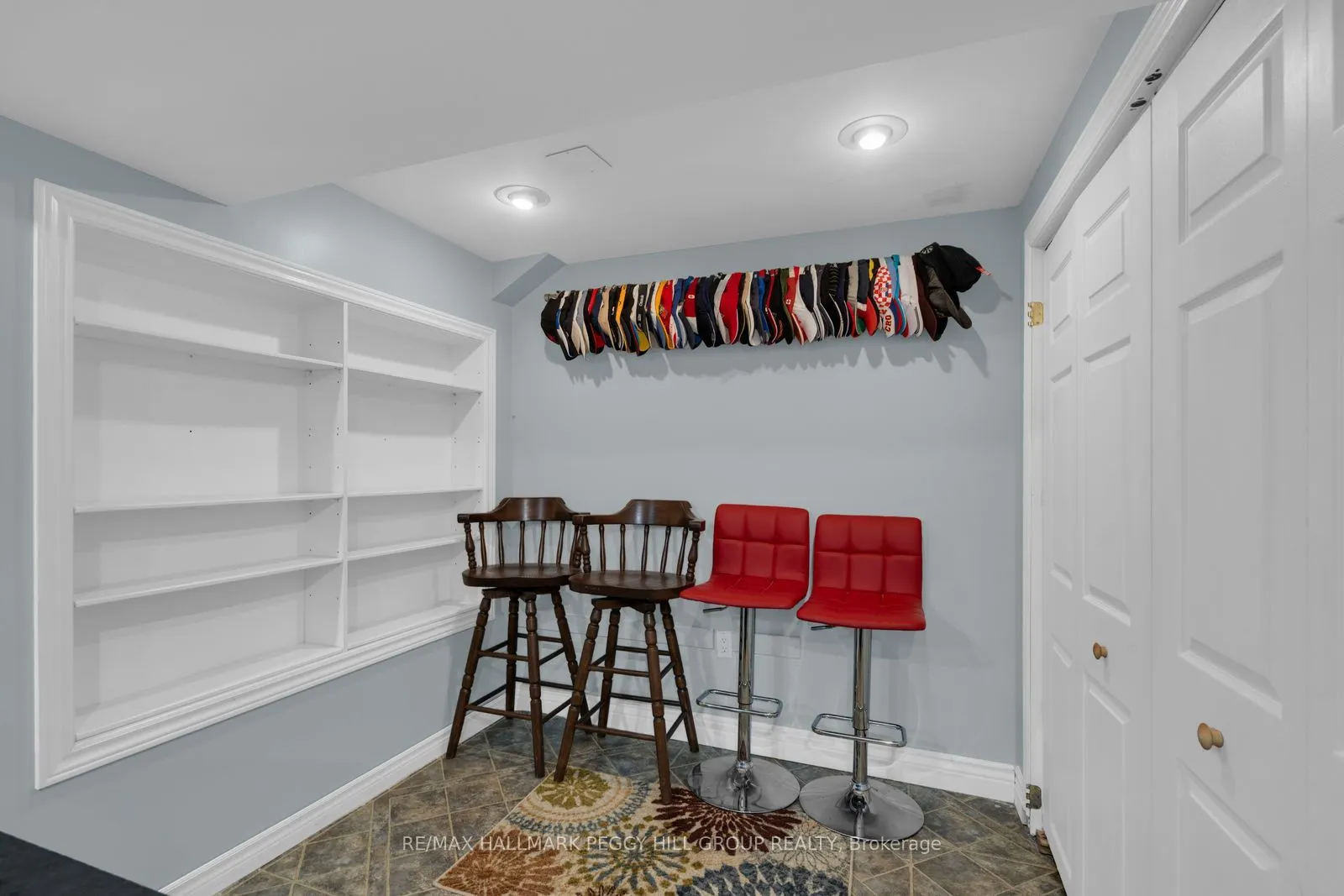 104 Leslie Avenue