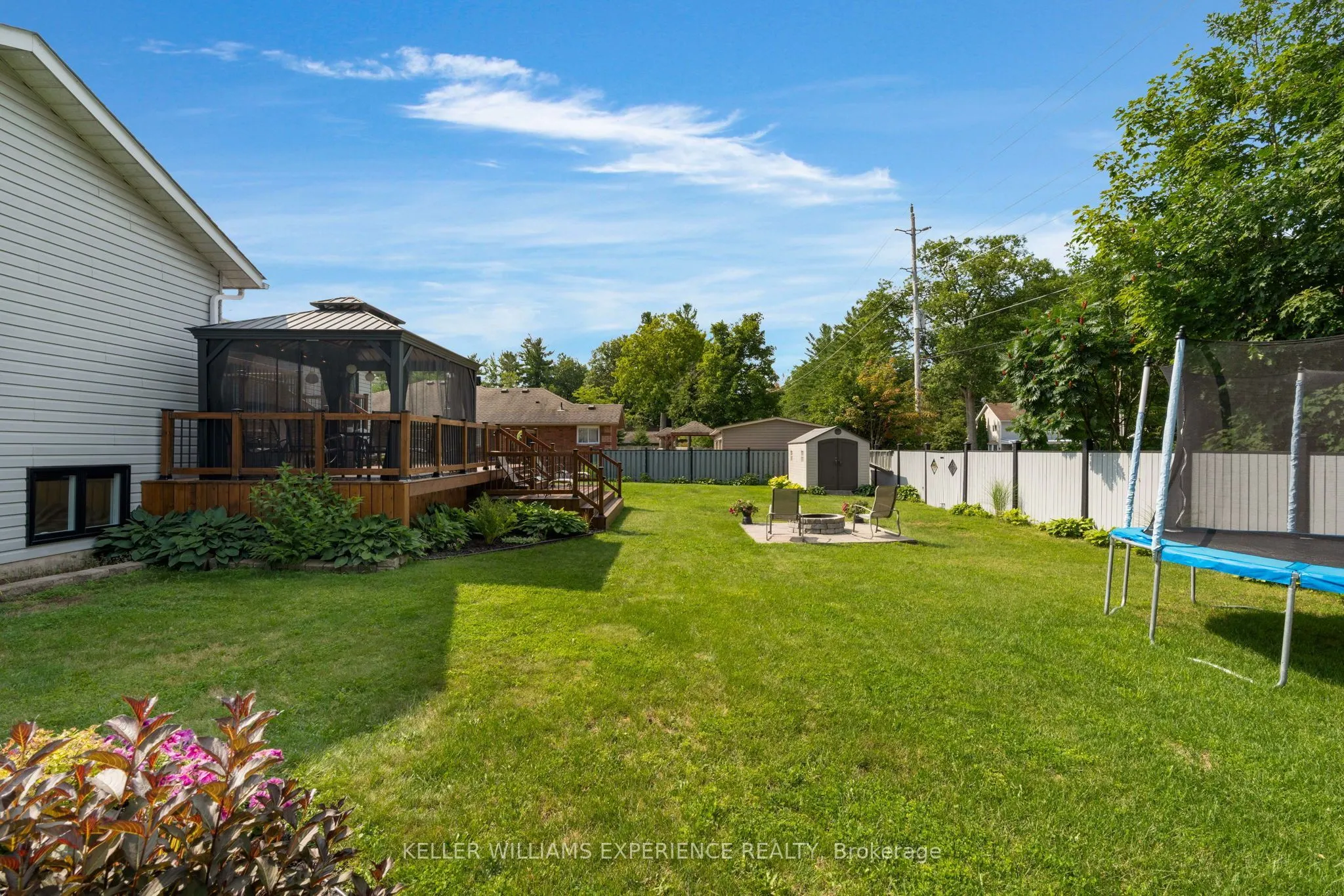 4 Downer Crescent