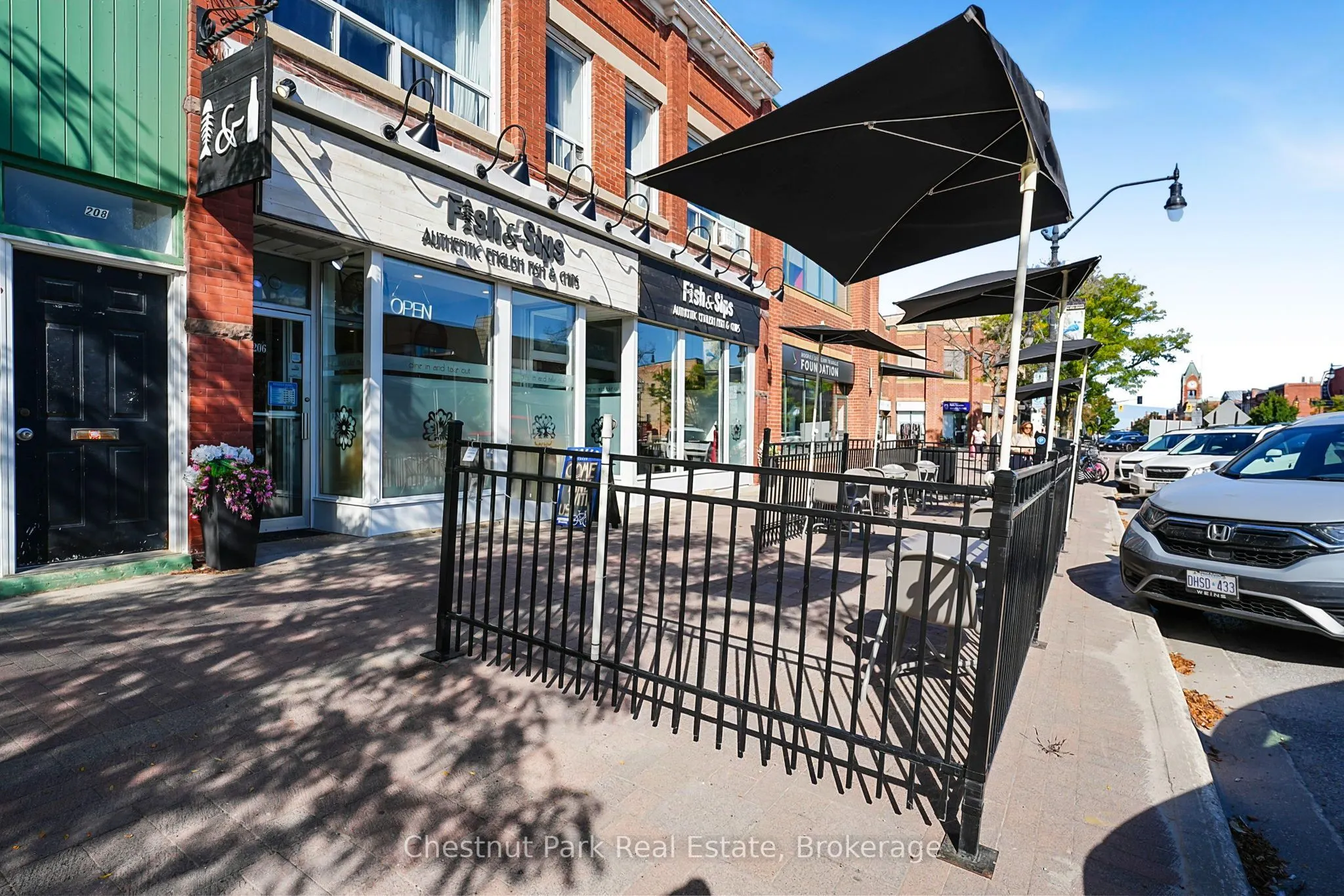 206 Hurontario Street