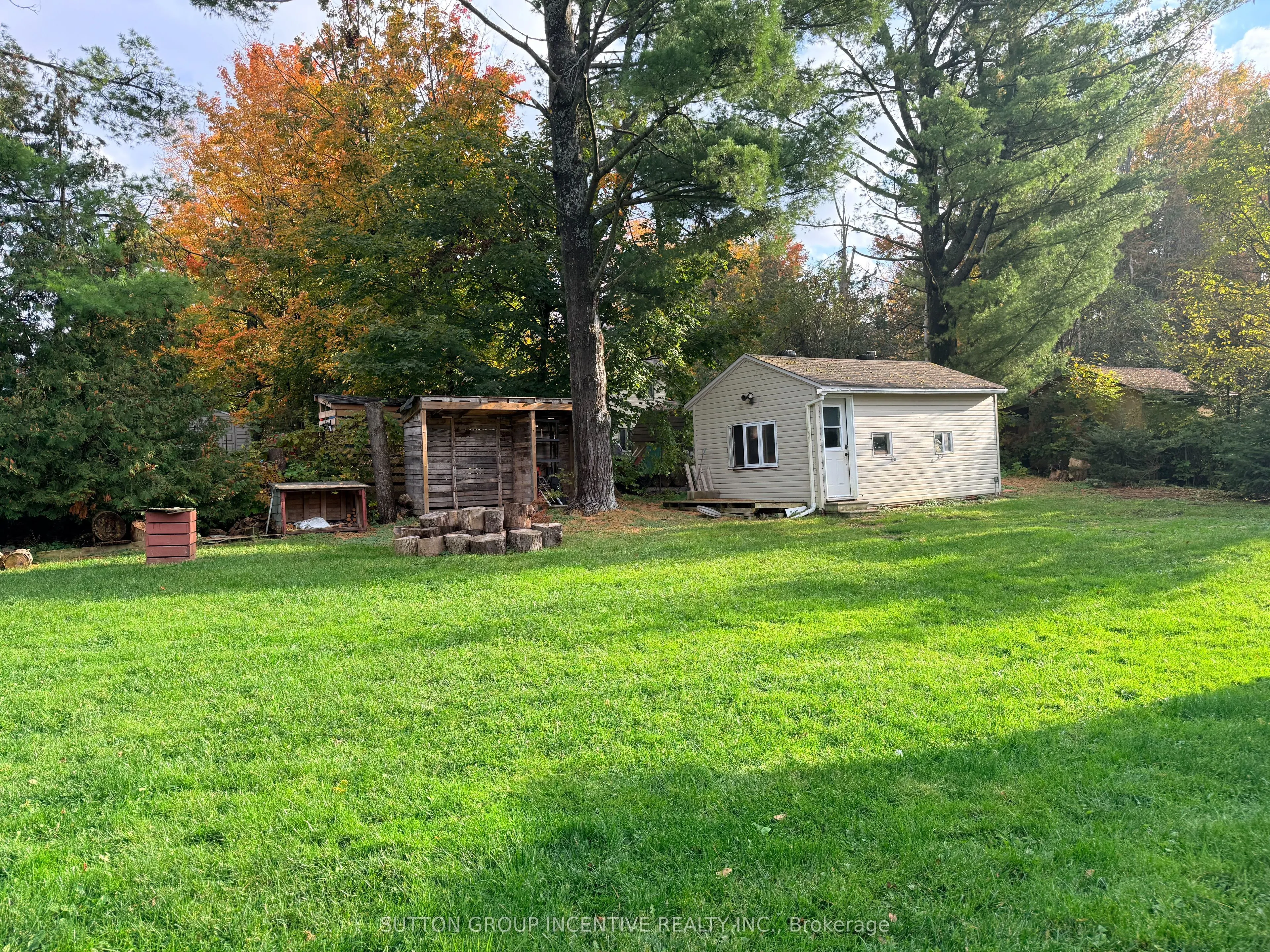 52 Grandview Crescent