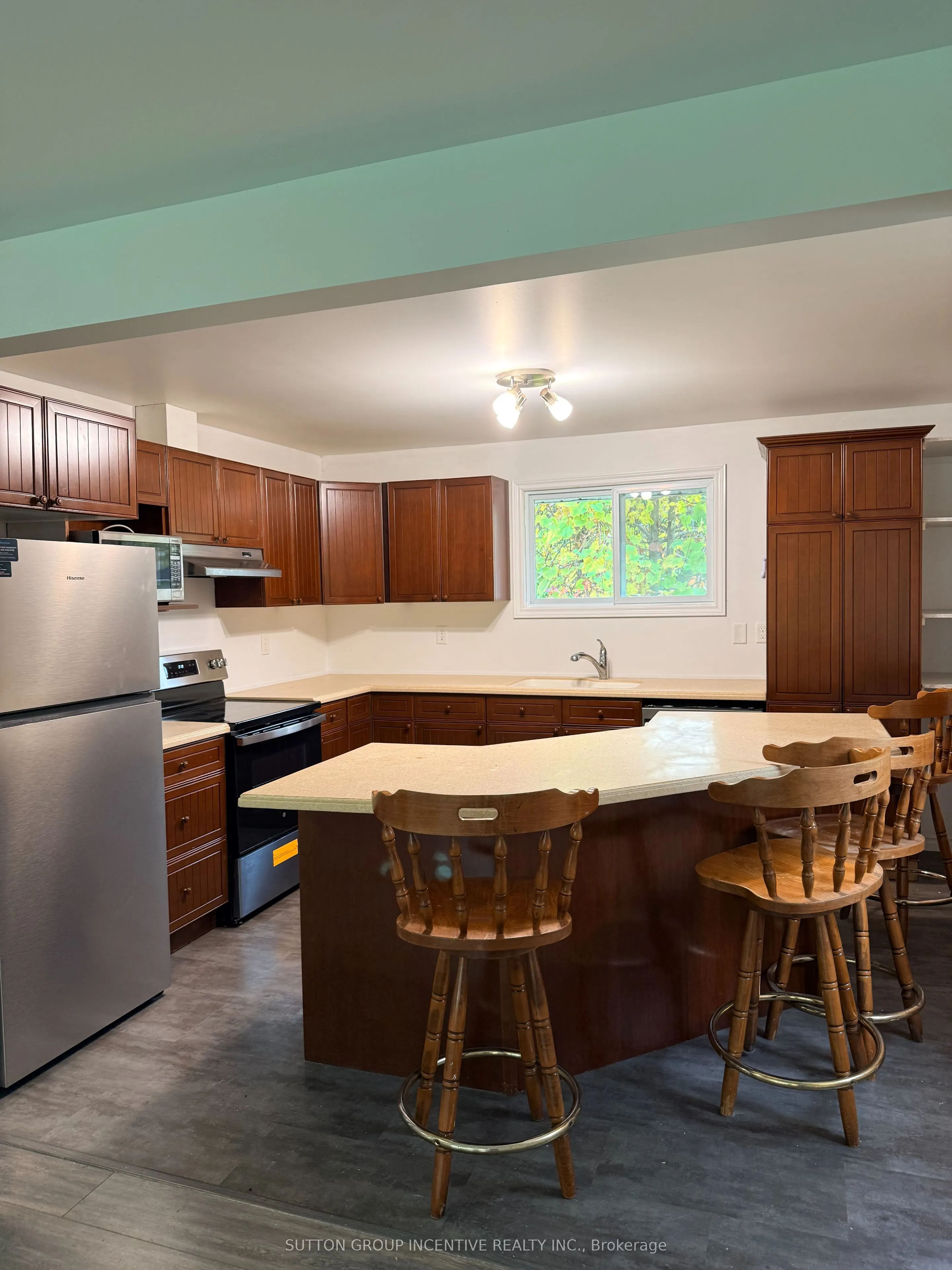 52 Grandview Crescent