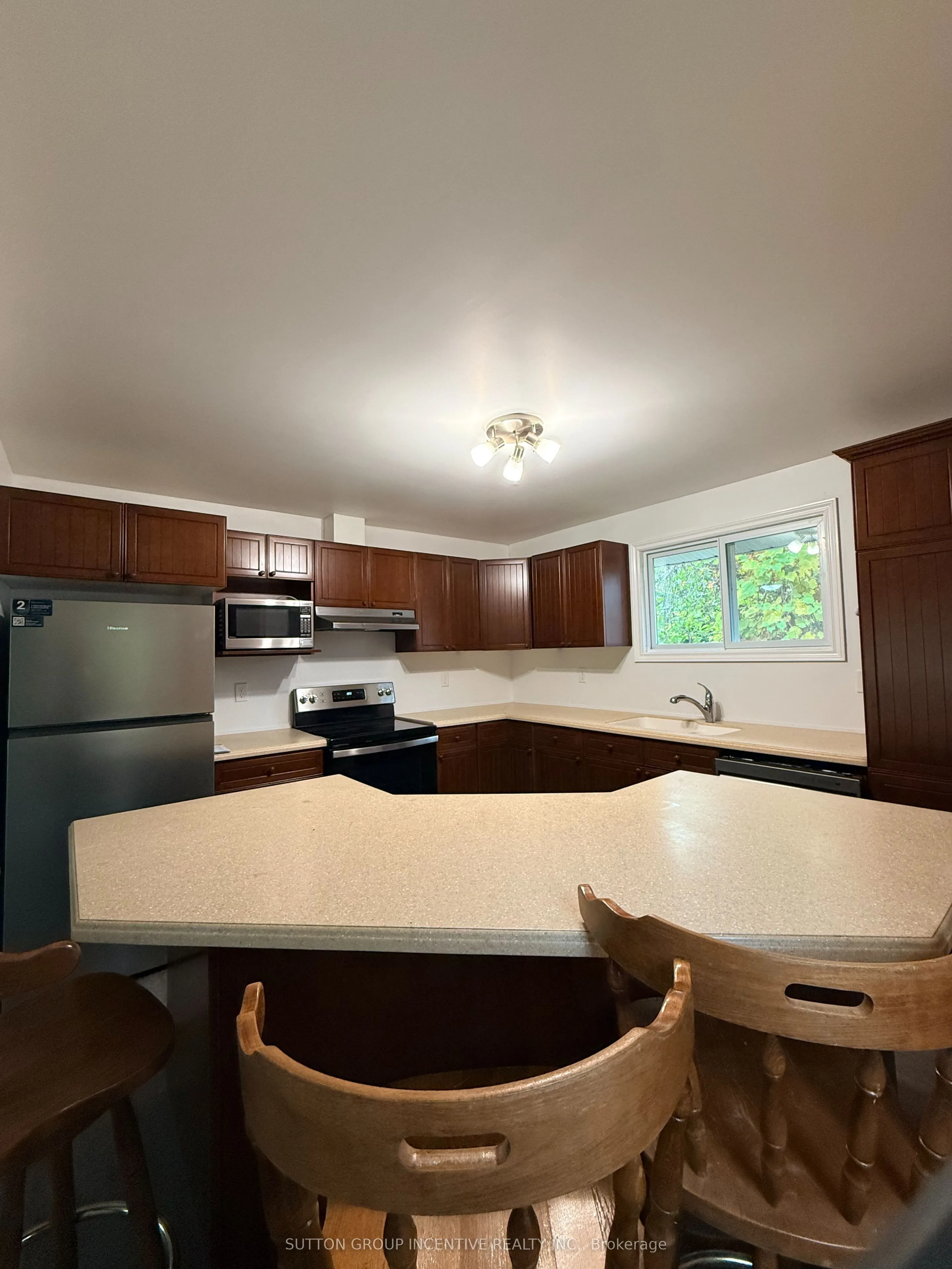 52 Grandview Crescent