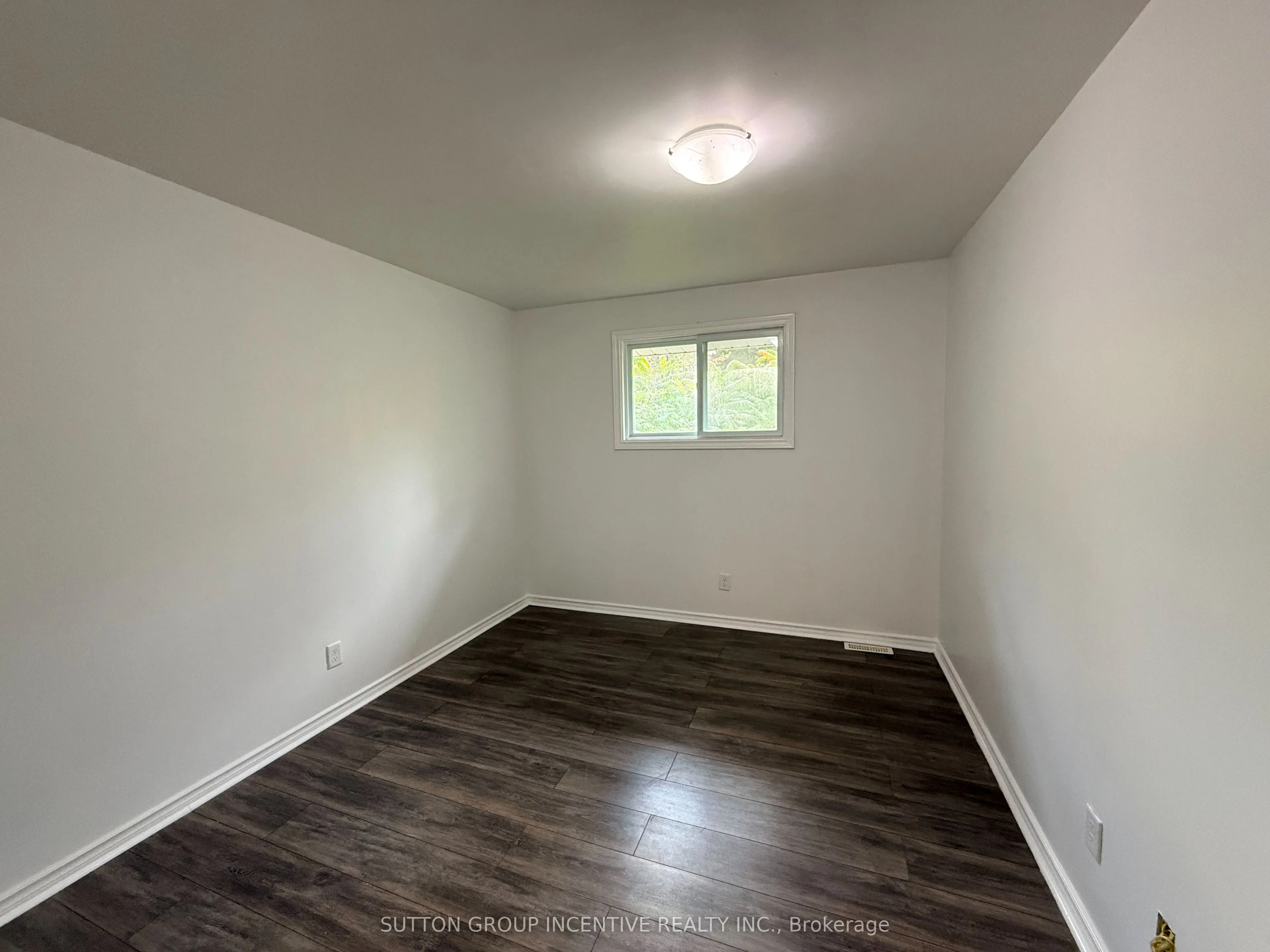 52 Grandview Crescent
