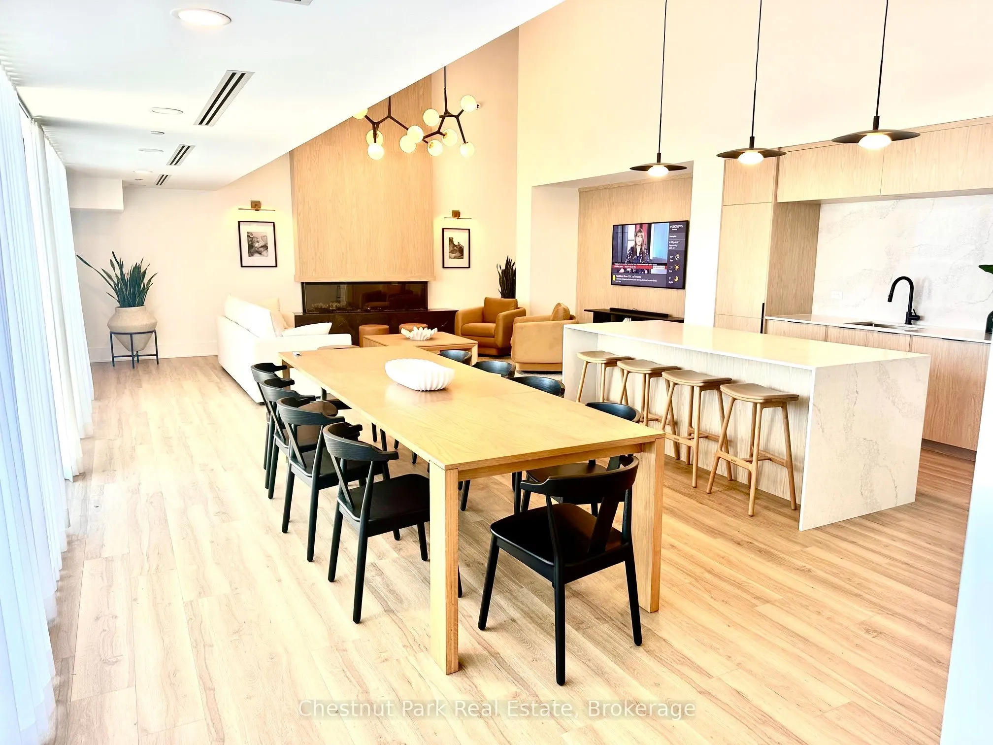31 Huron Street #617