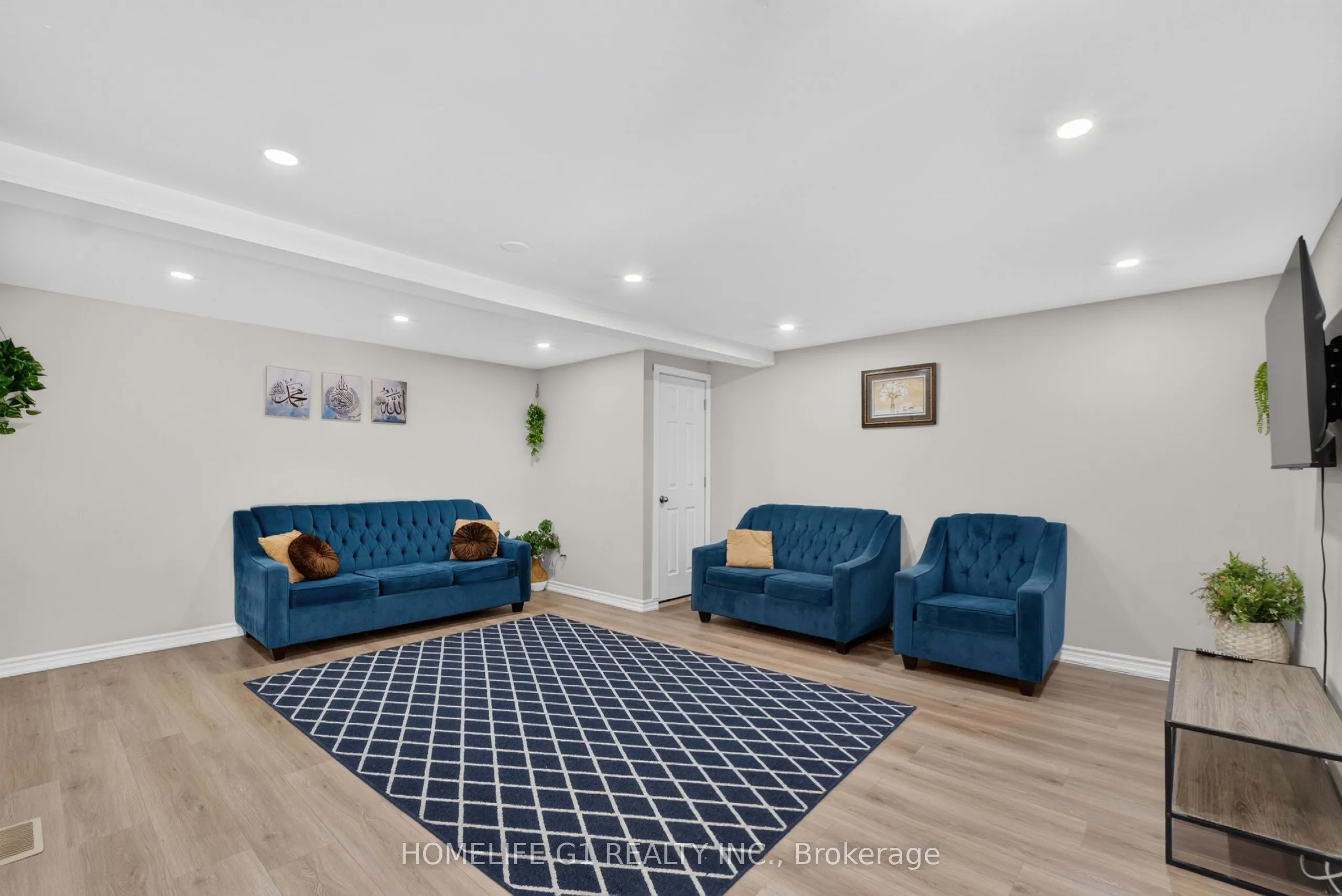 2 Fletcher Drive