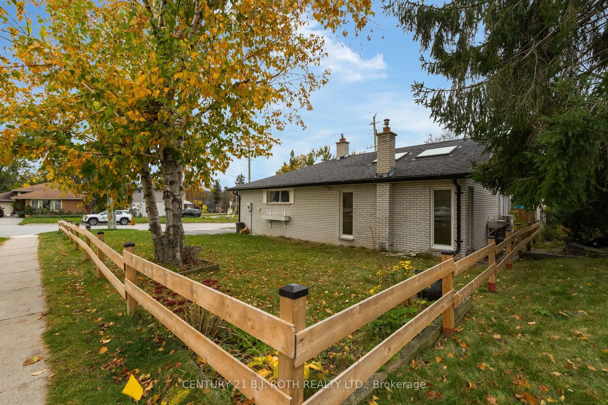 254 Grove Street E