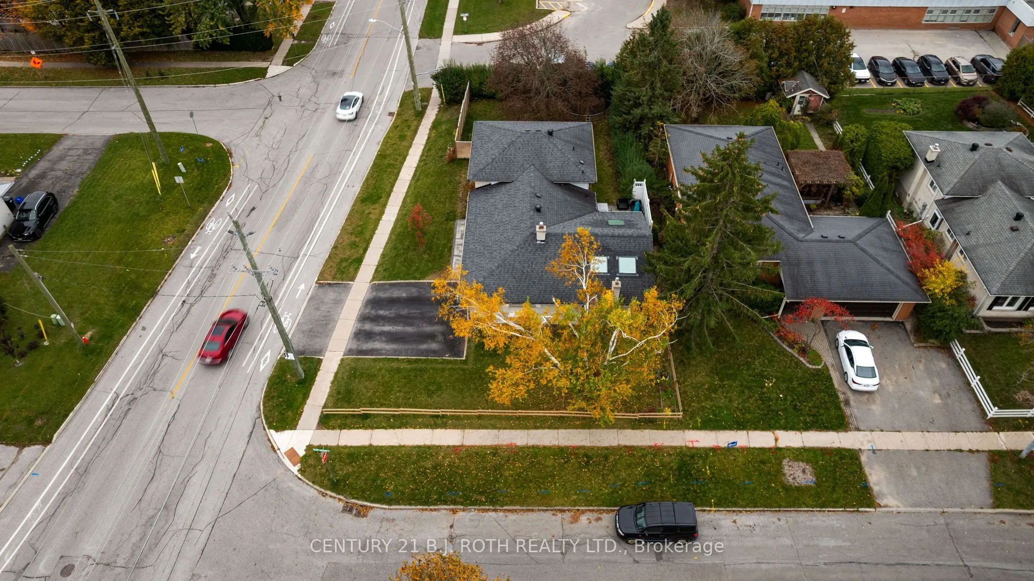 254 Grove Street E