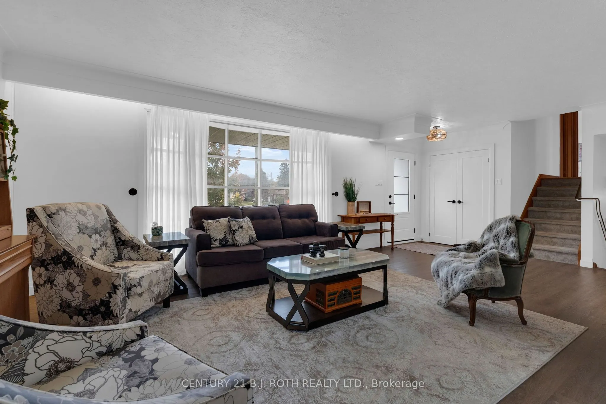 254 Grove Street E
