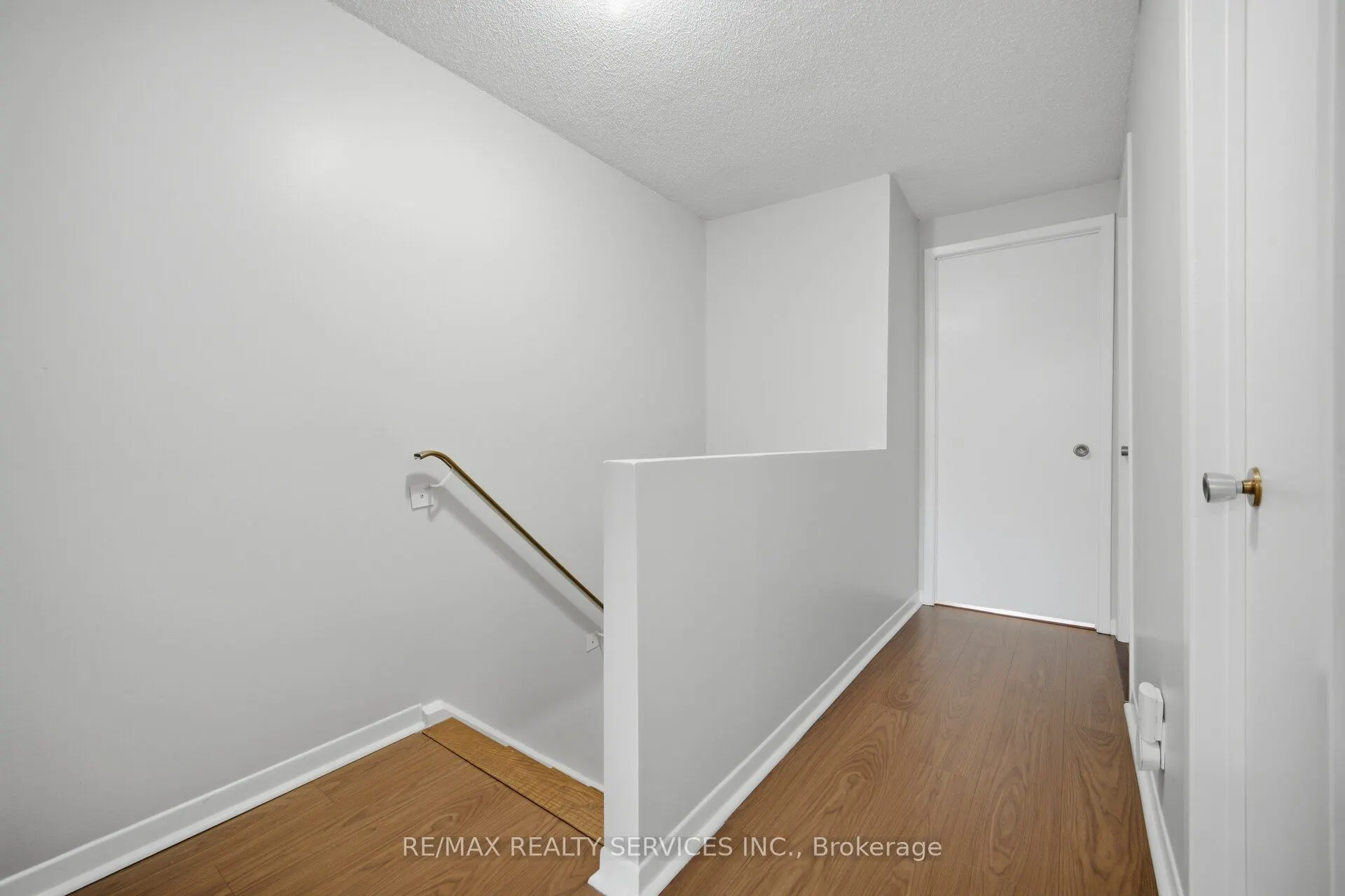 52 Adelaide Street #42