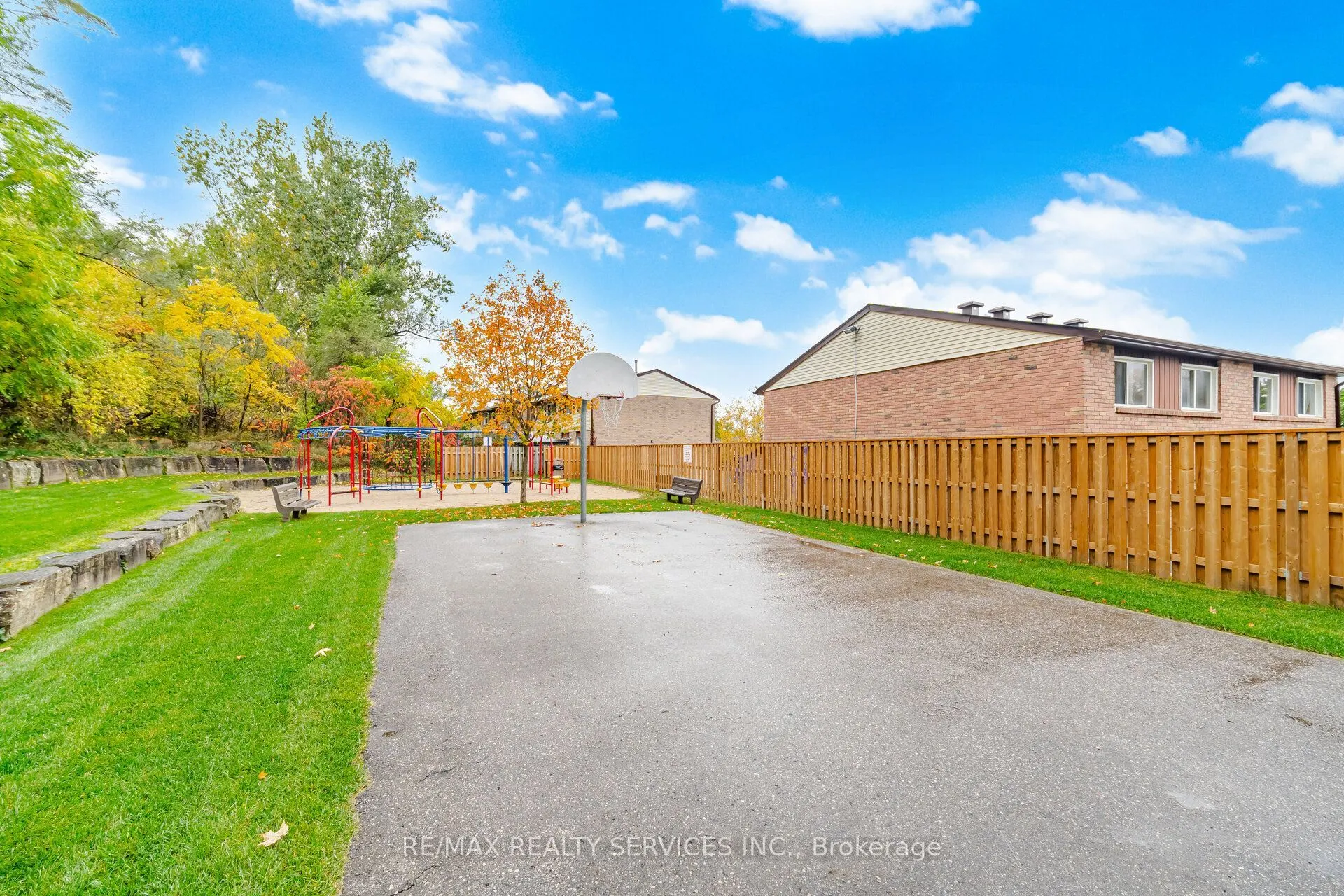 52 Adelaide Street #42