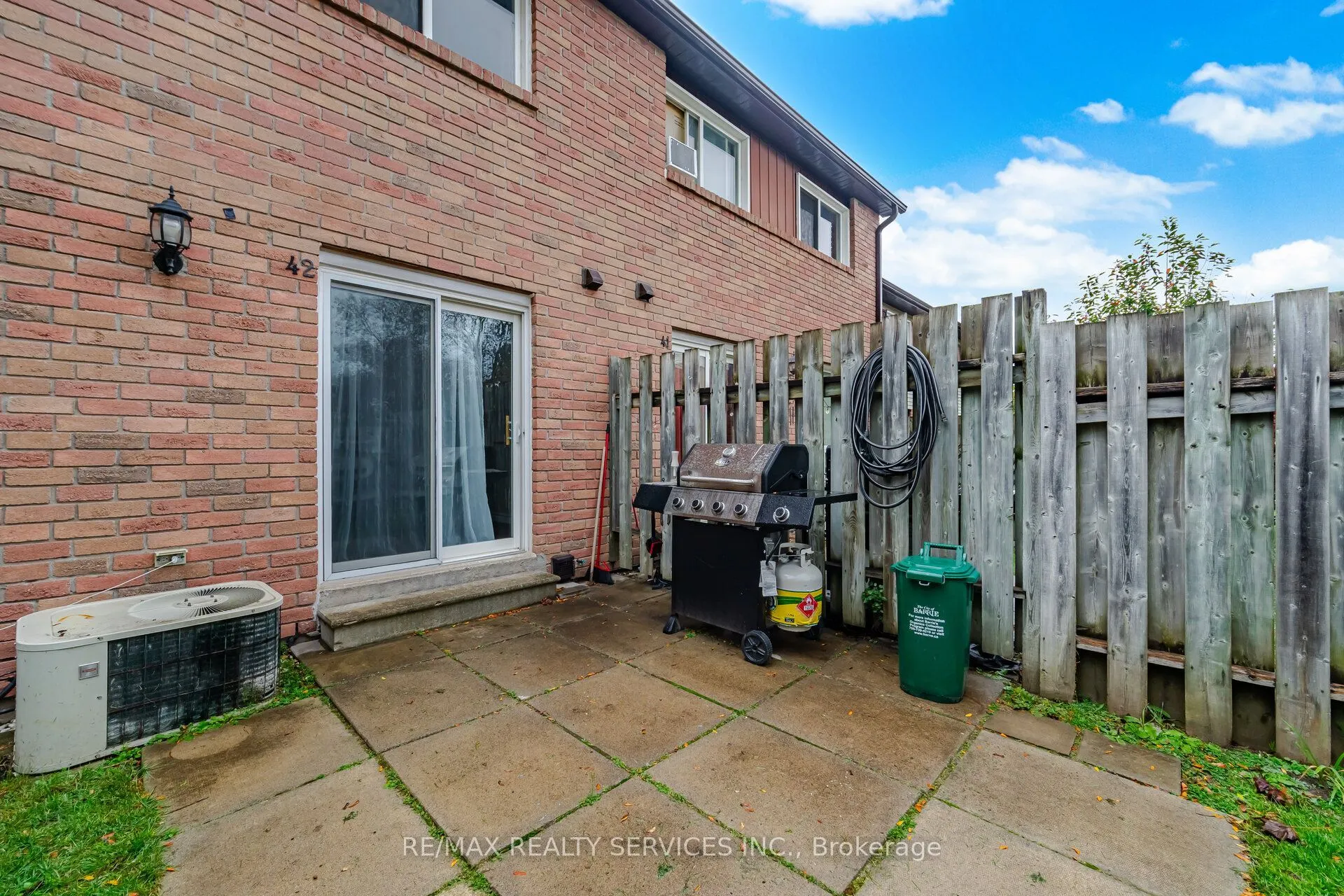 52 Adelaide Street #42