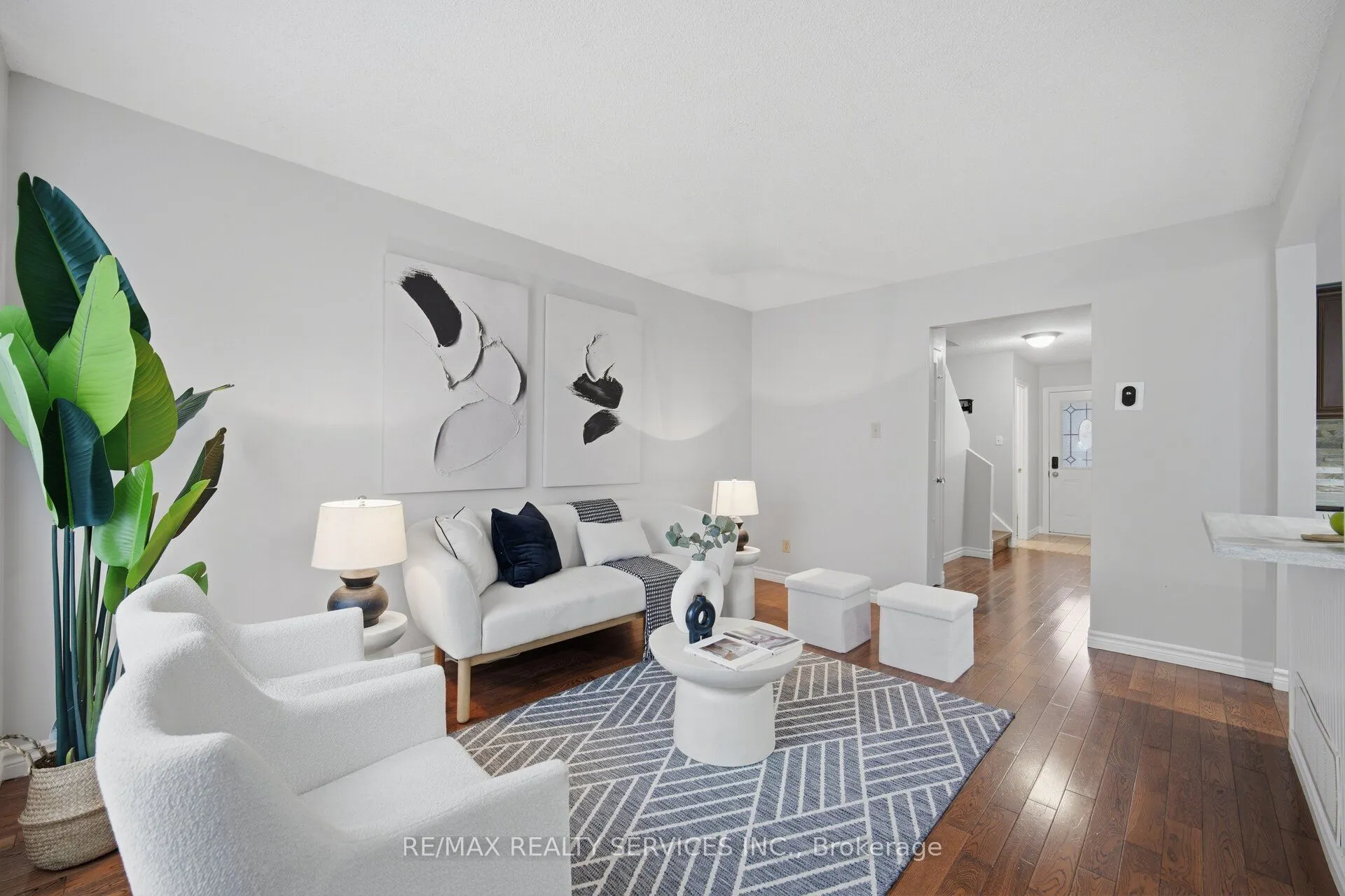 52 Adelaide Street #42