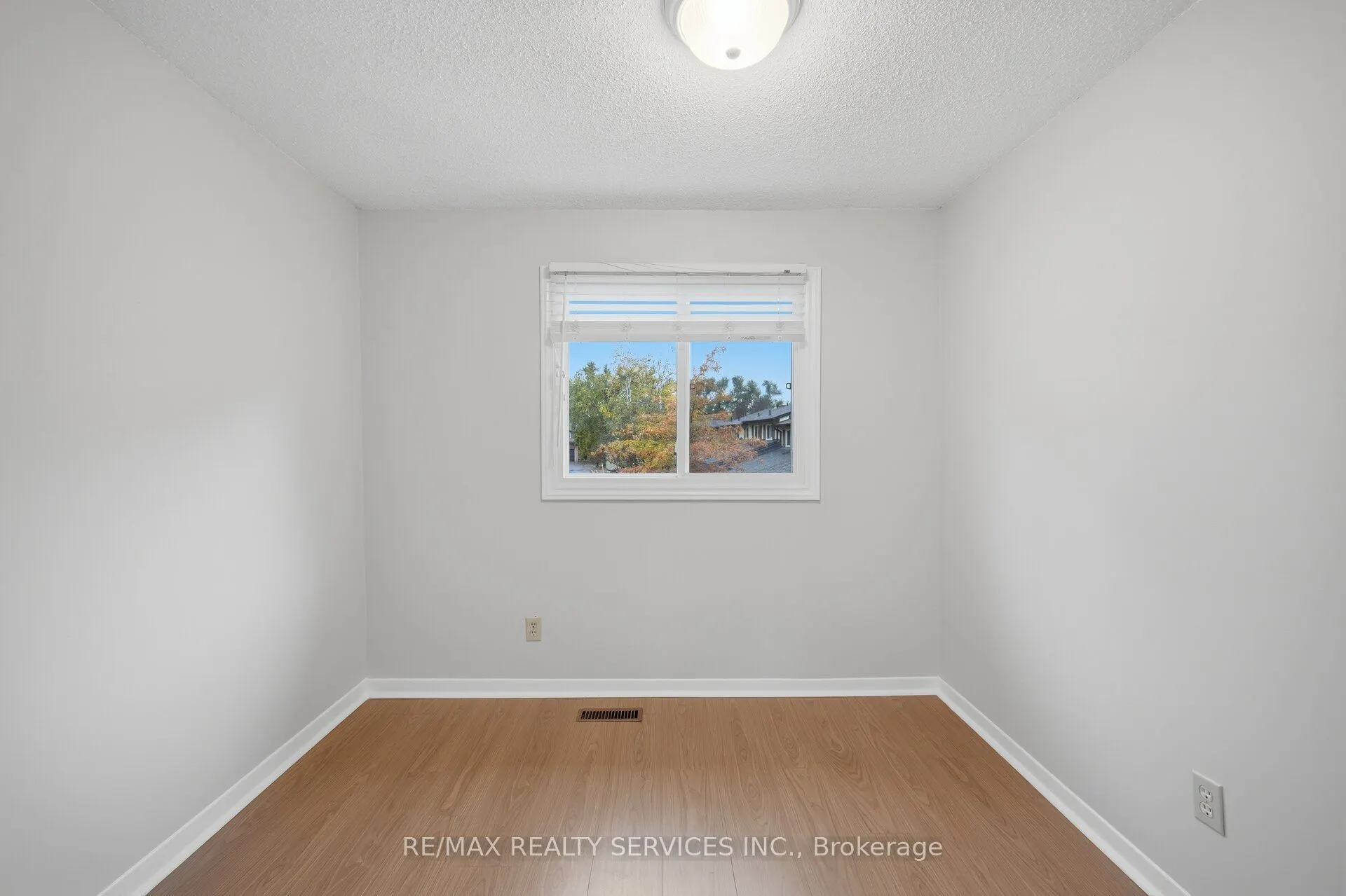 52 Adelaide Street #42
