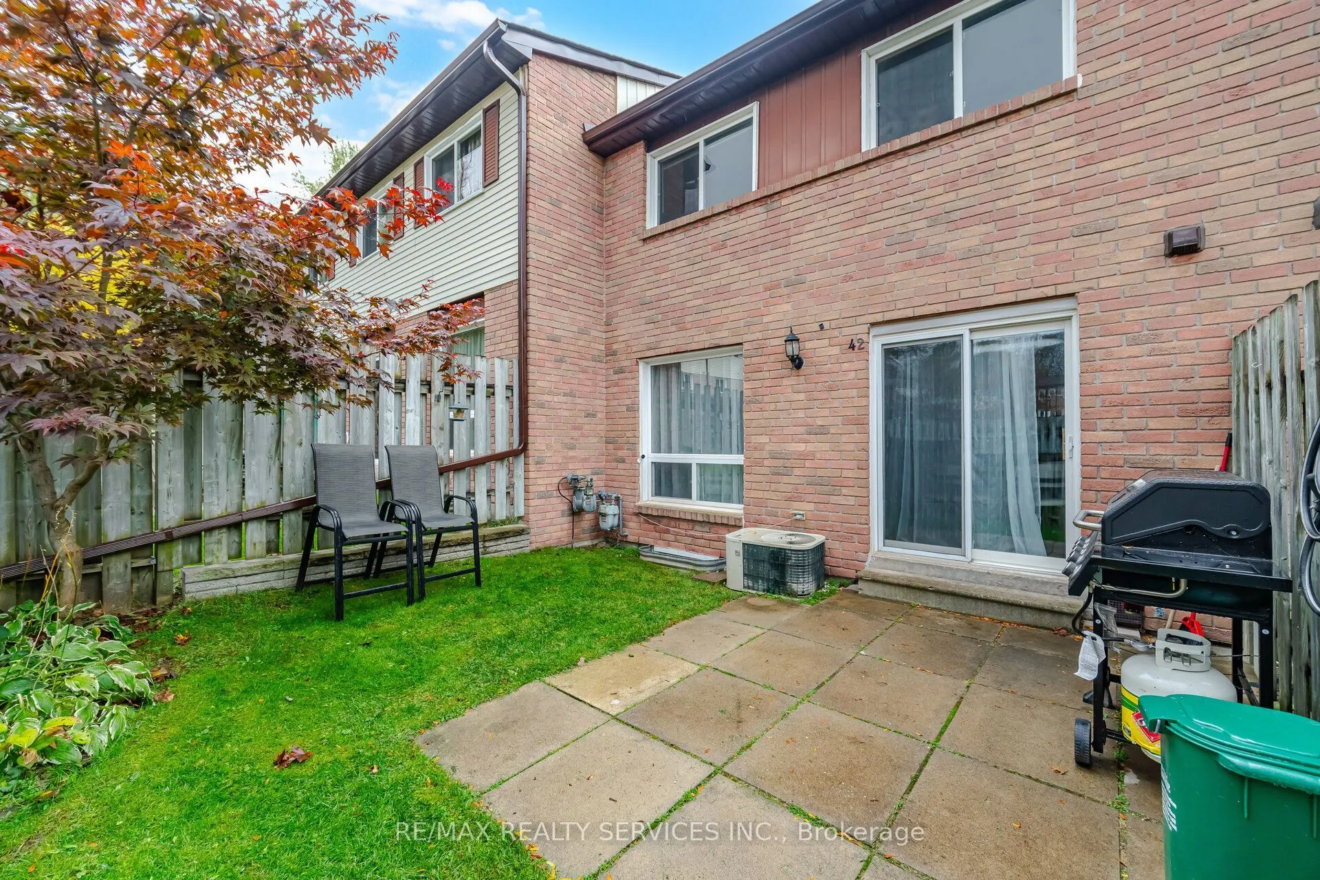 52 Adelaide Street #42
