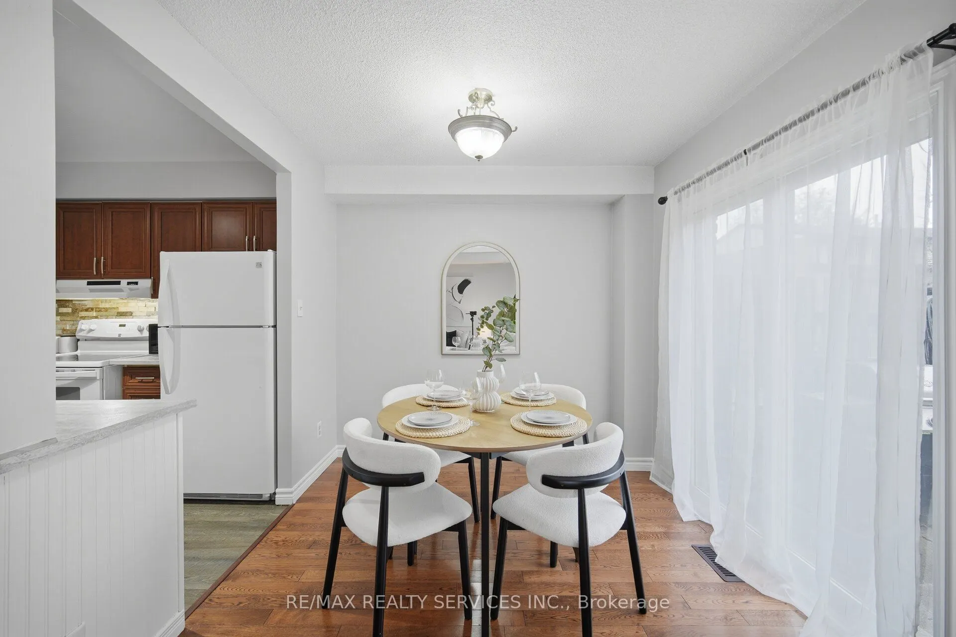 52 Adelaide Street #42