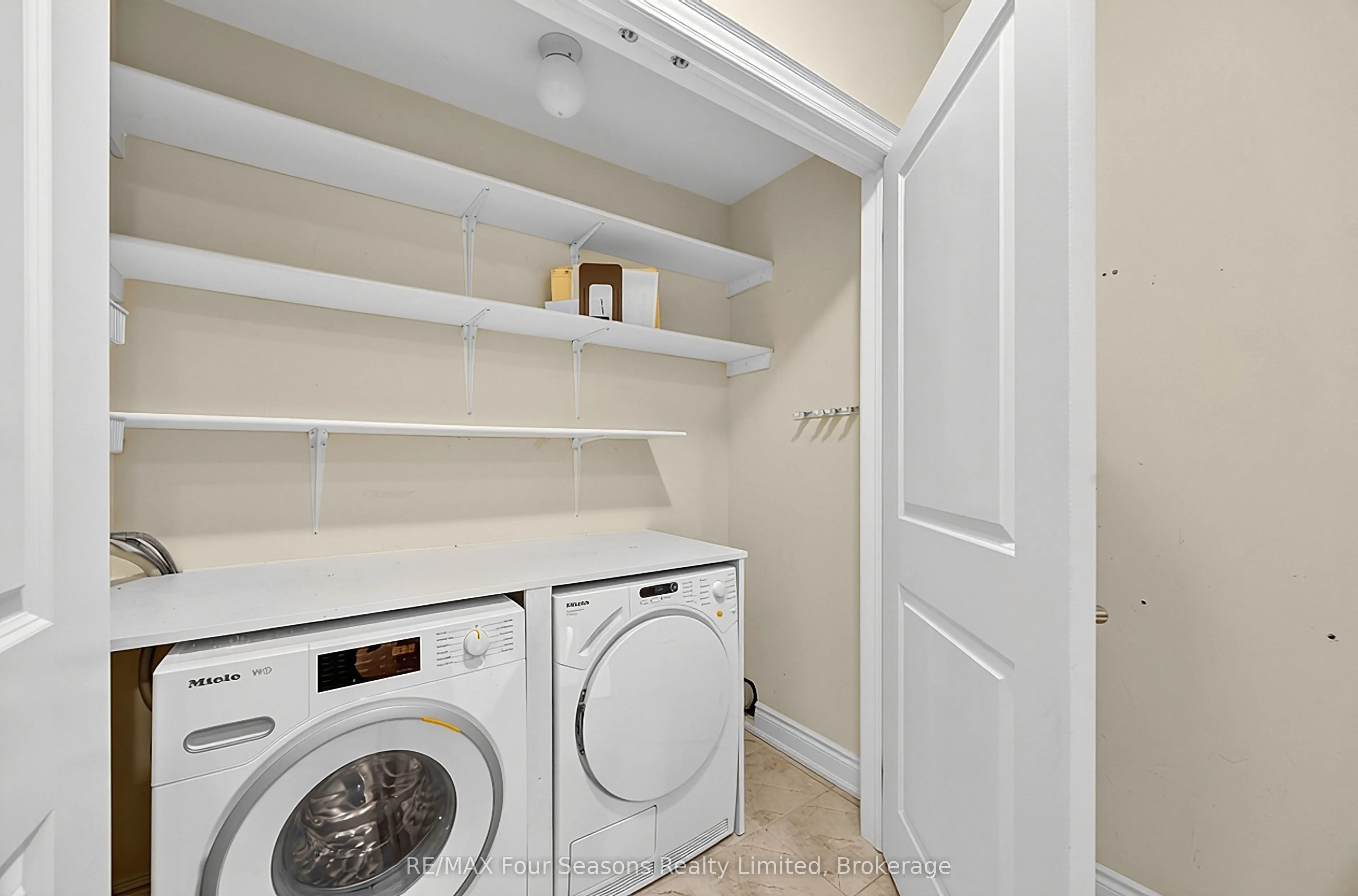 100 Kari Crescent #60